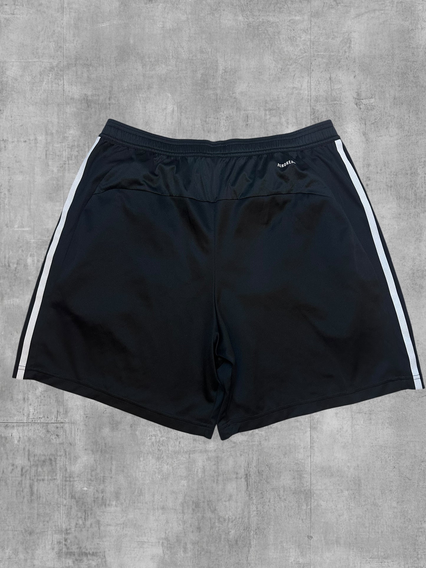 Adidas Shorts Schwarz Weiß L