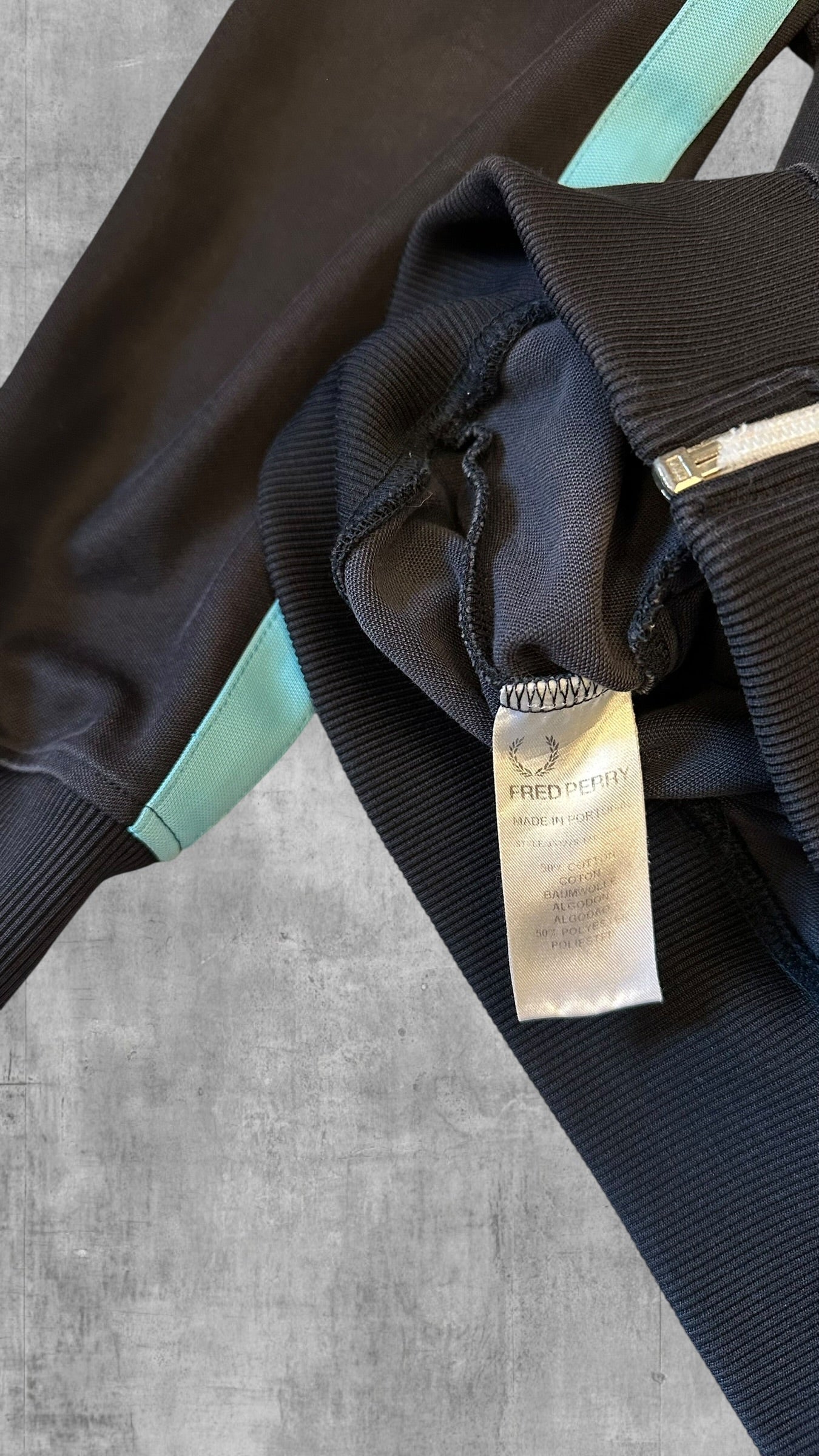 Vintage Fred Perry Trainingsjacke Taped Zip Jacke Schwarz Hellblau XS