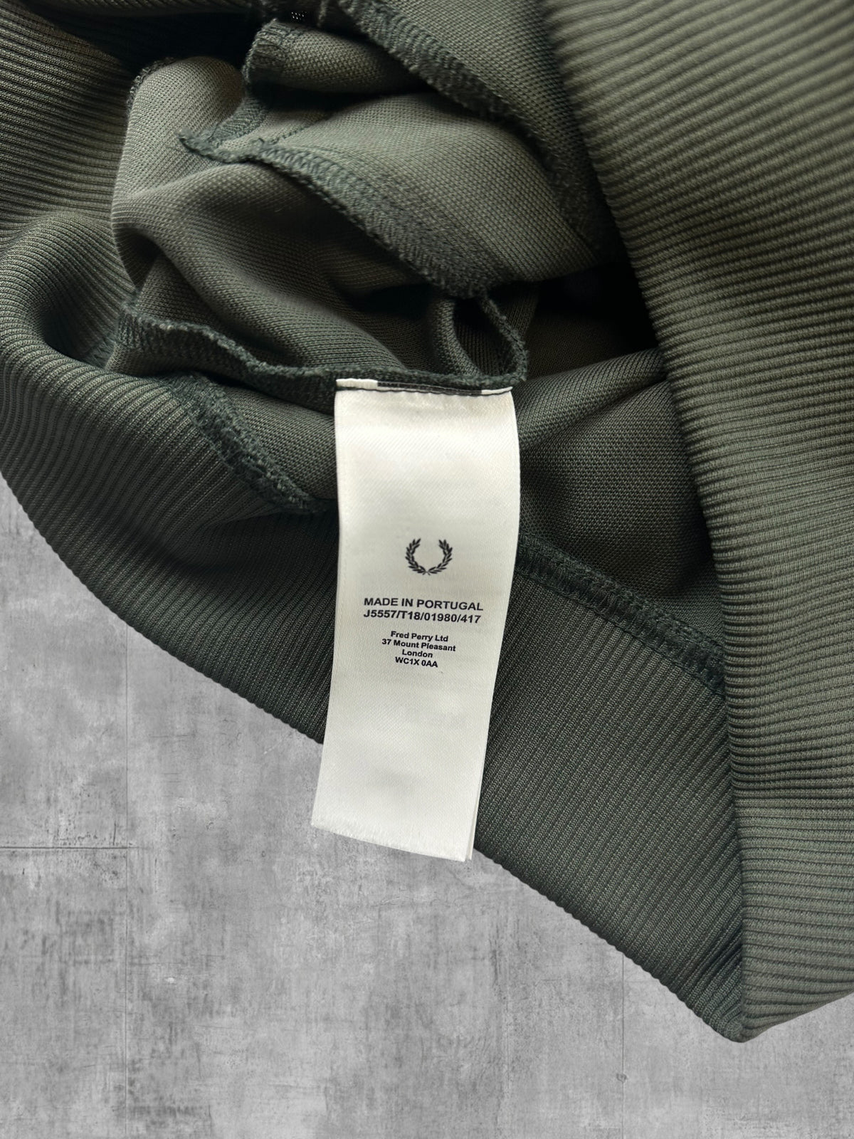 Fred Perry Trainingsjacke Taped Khaki Grau XS