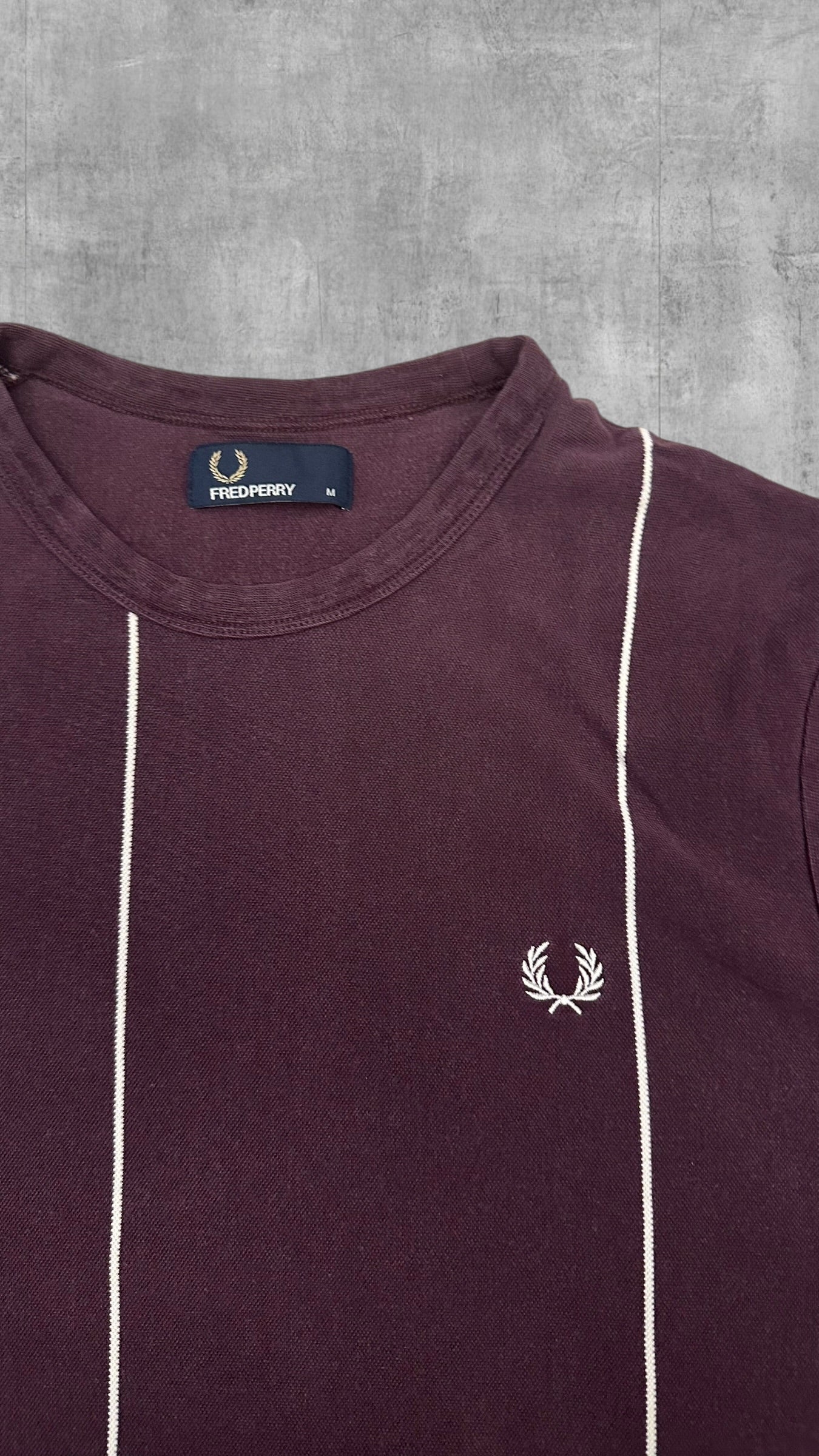 Fred Perry T shirt Tee Weinrot weiß M