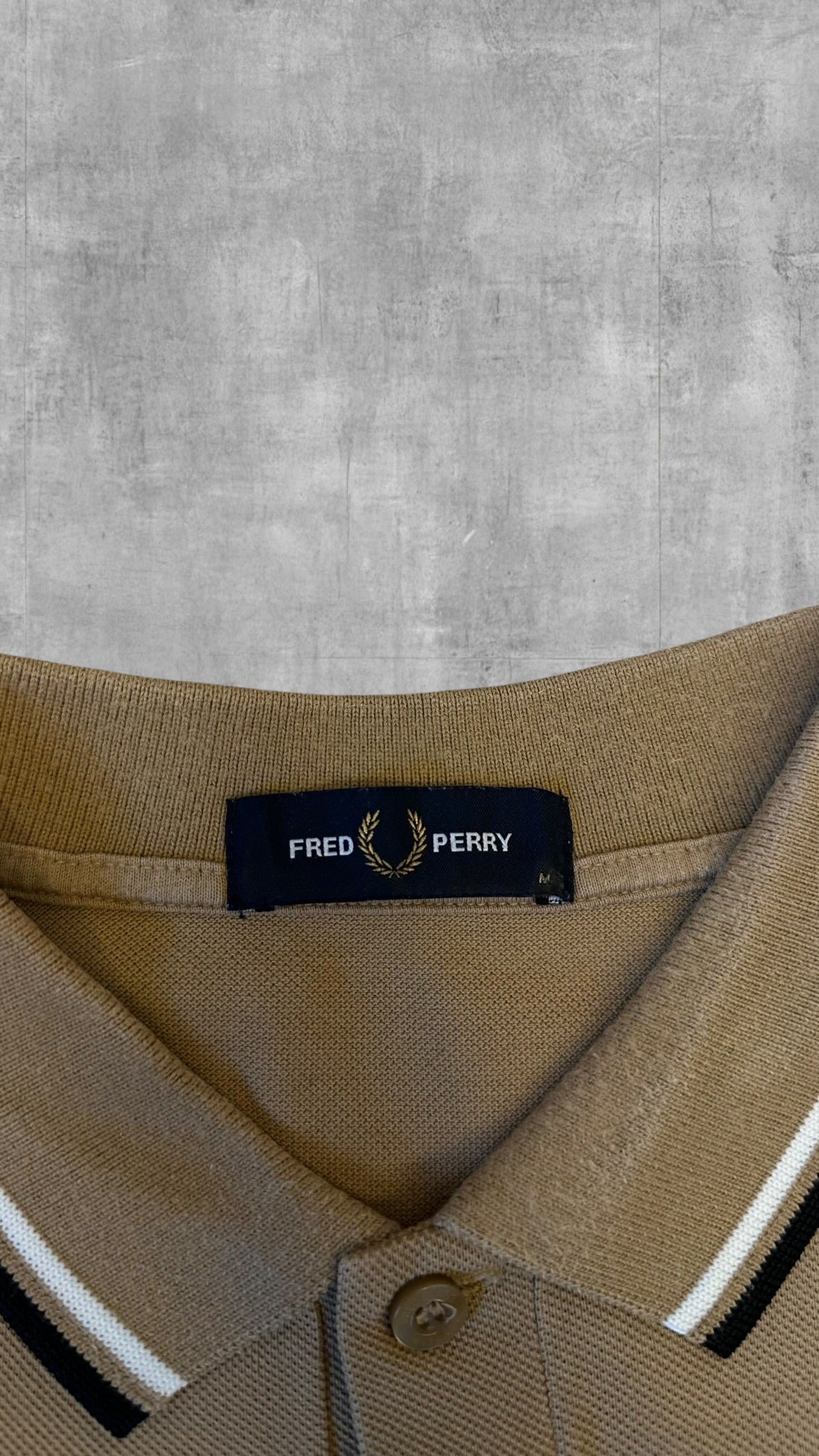 Fred Perry Polo Hemd Shirt braun beige Schwarz Weiß M