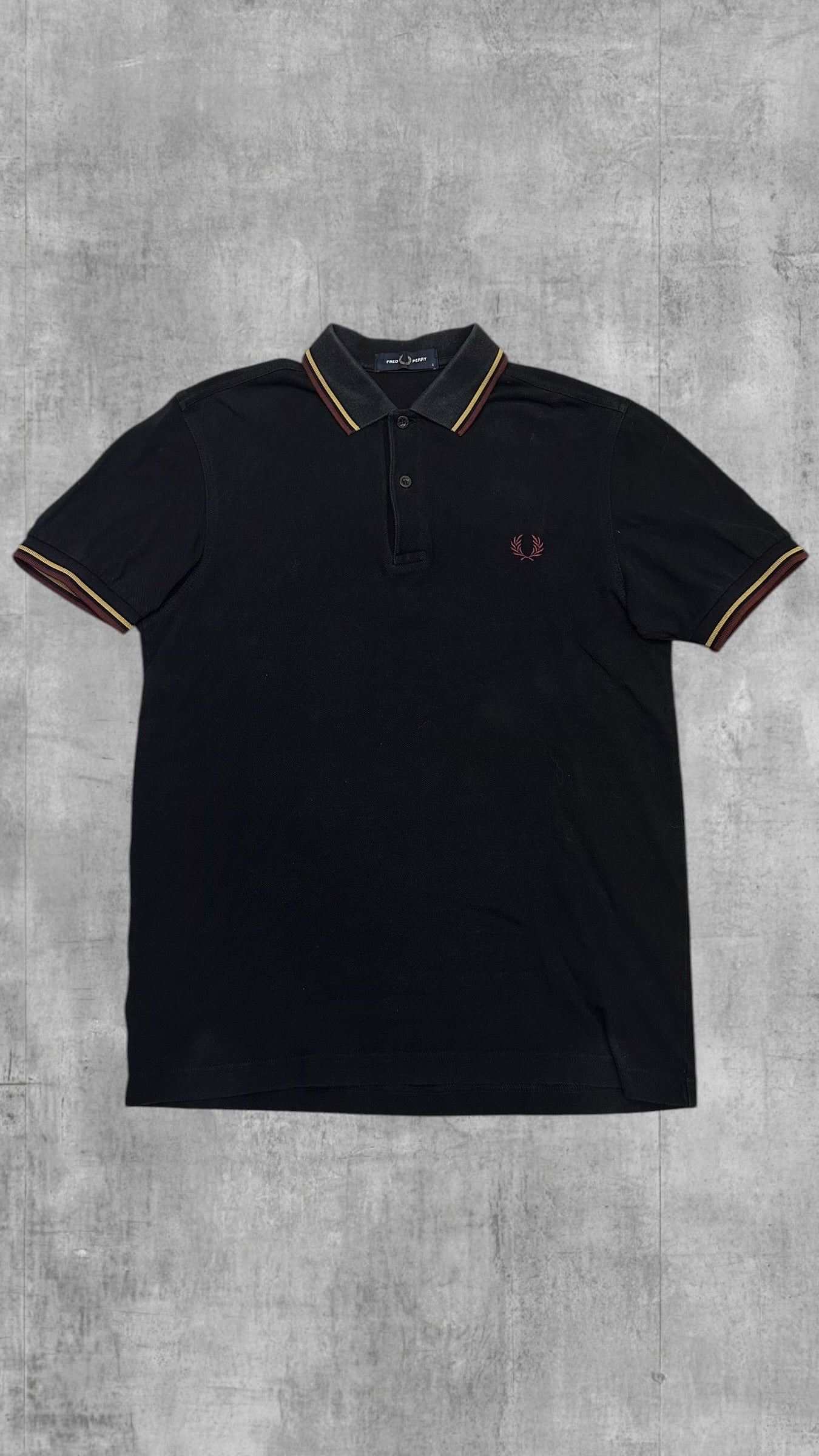 Fred Perry Polo Shirt Schwarz Weinrot Gold S