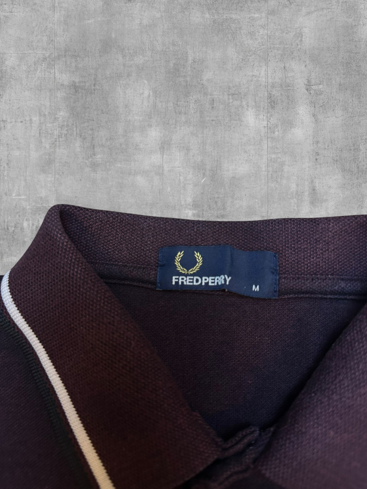 Fred Perry Polo Shirt Weinrot Schwarz Weiß M