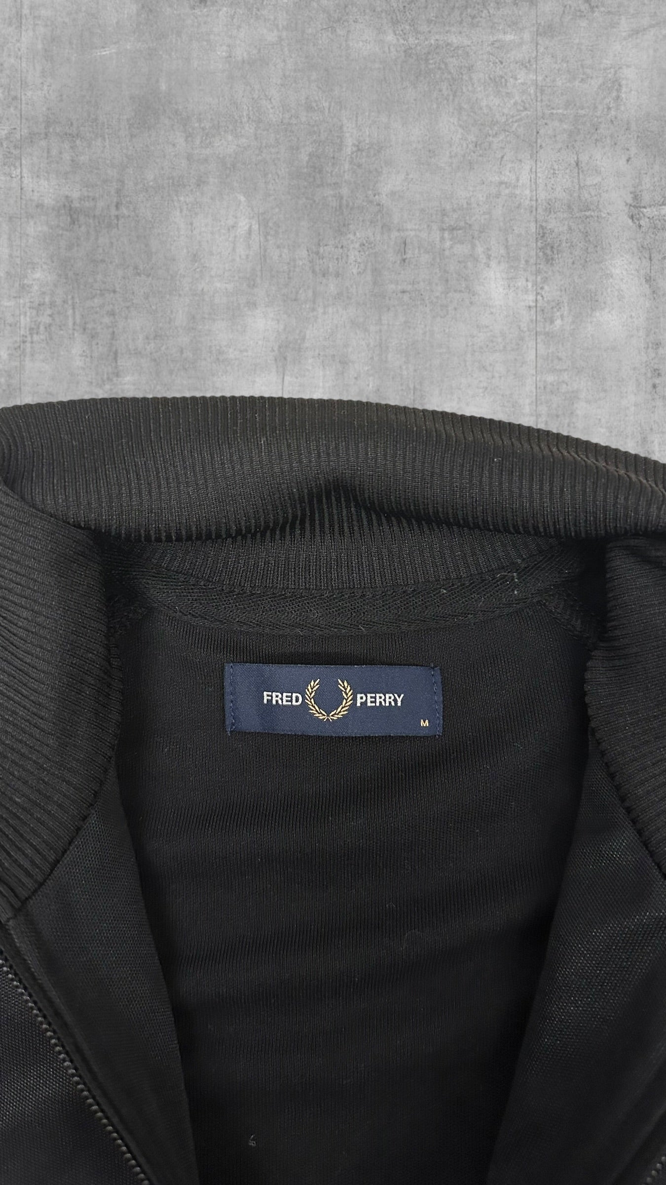 Fred Perry Trainingsjacke Taped Zip Jacke Schwarz Weiß M