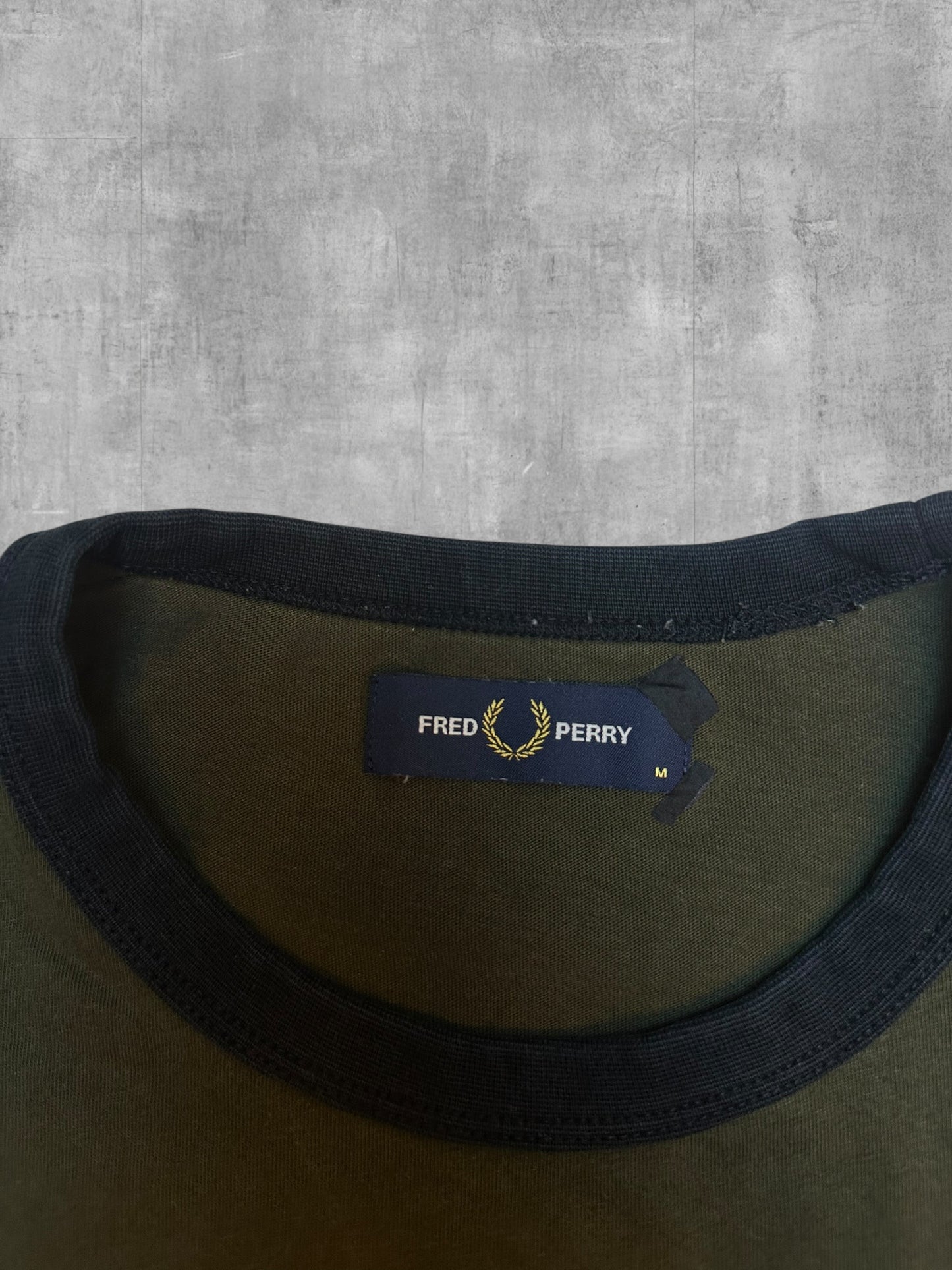 Fred Perry T-shirt Taped Olivgrün M