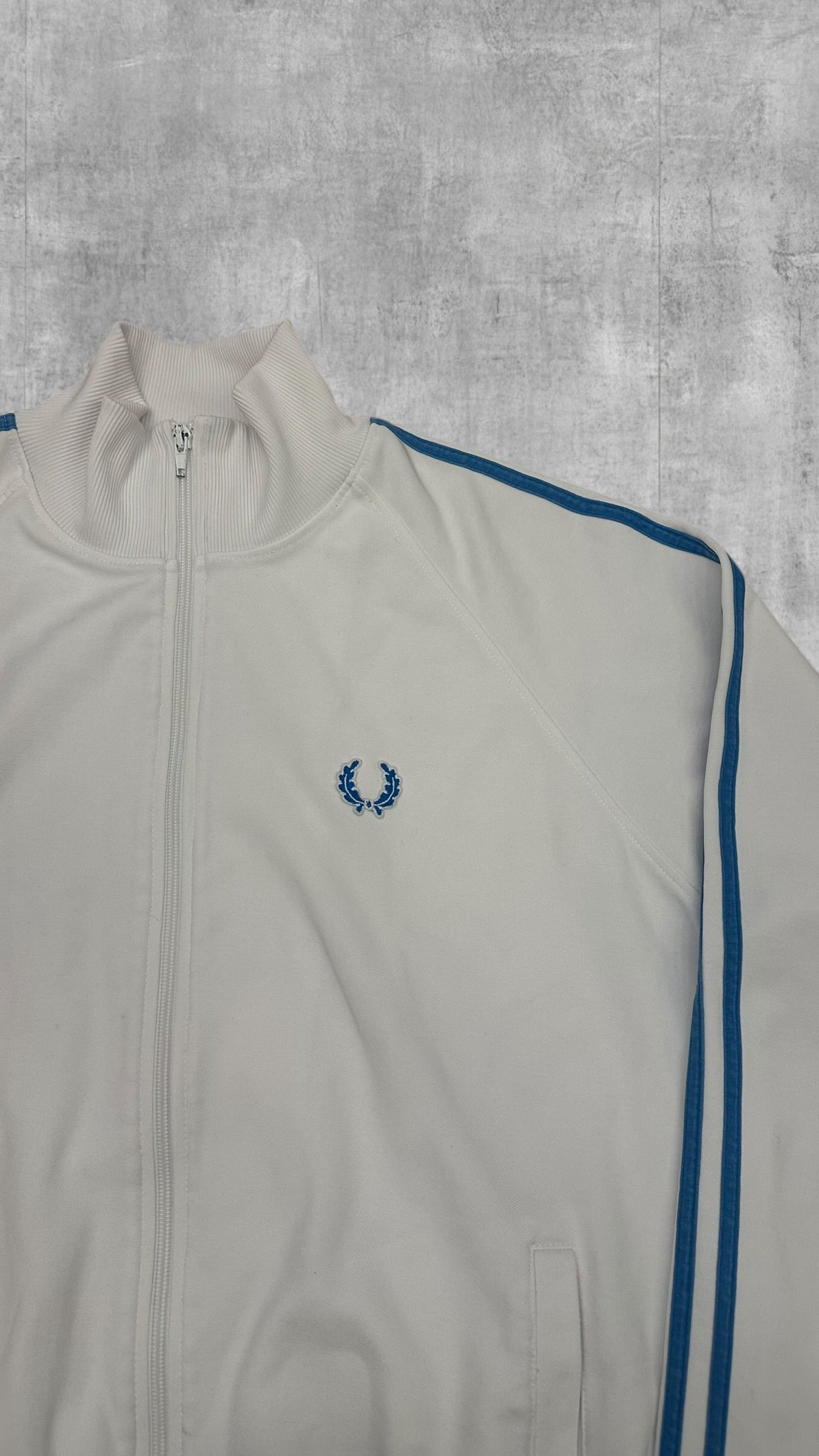 Fred Perry Trainingsjacke Taped Zip Jacke Weiß Hellblau L
