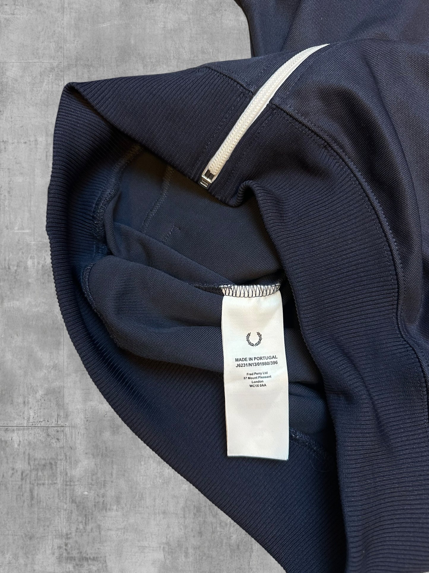 Fred Perry Trainingsjacke Taped Grau Weiß S