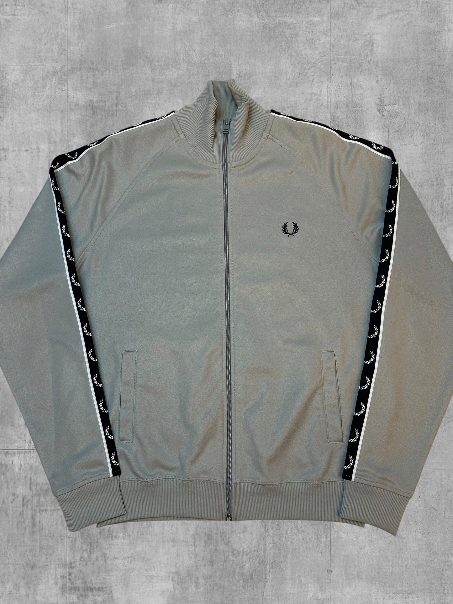 Fred Perry Trainingsjacke Taped Grau Schwarz Weiß M