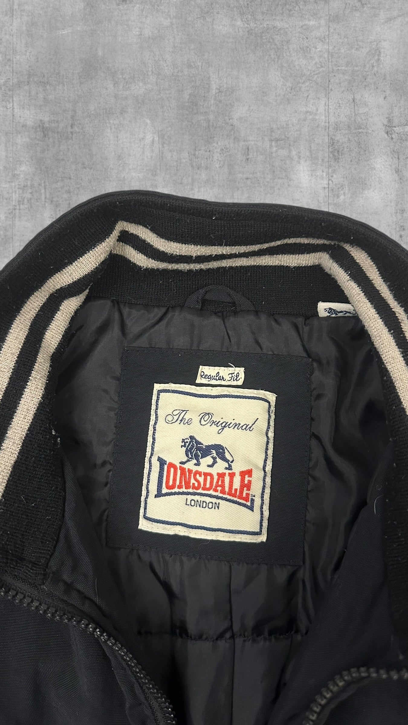 Lonsdale London Bomberjacke Regenjacke Schwarz Backprint M