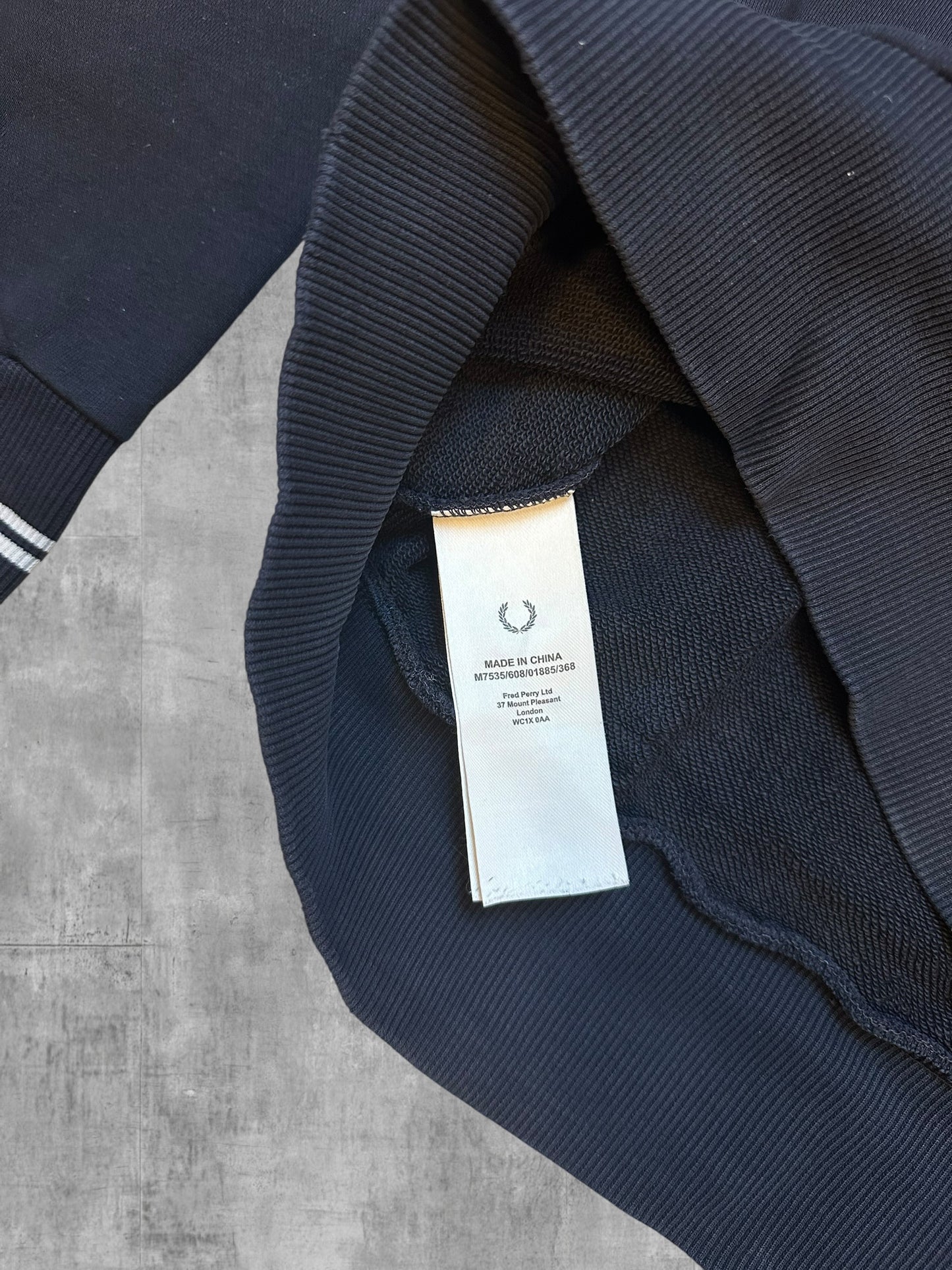 Fred Perry Sweatshirt Schwarzblau M (leichtes Mängel)