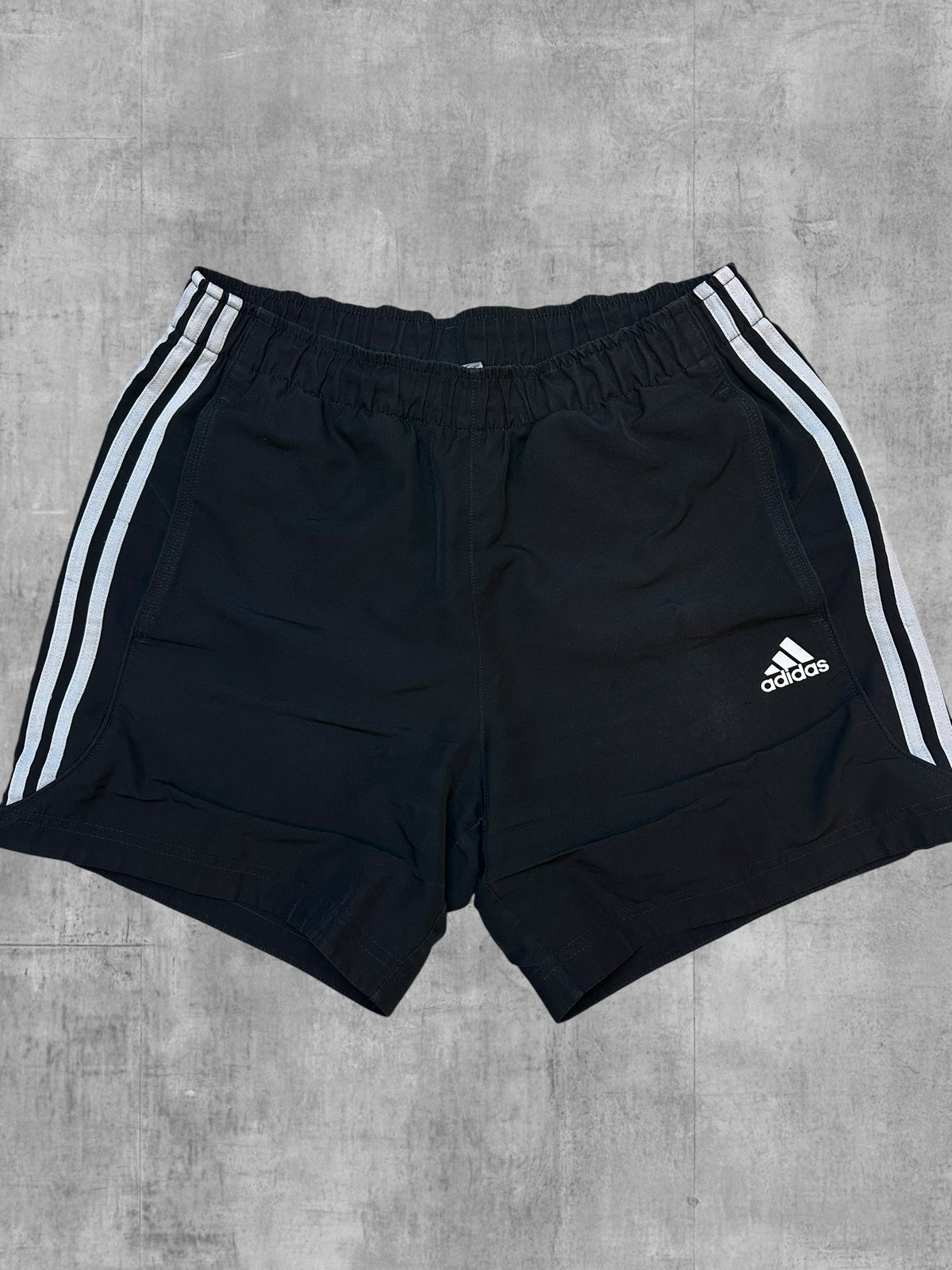 Adidas Shorts Kurze Hose Schwarz Weiß M