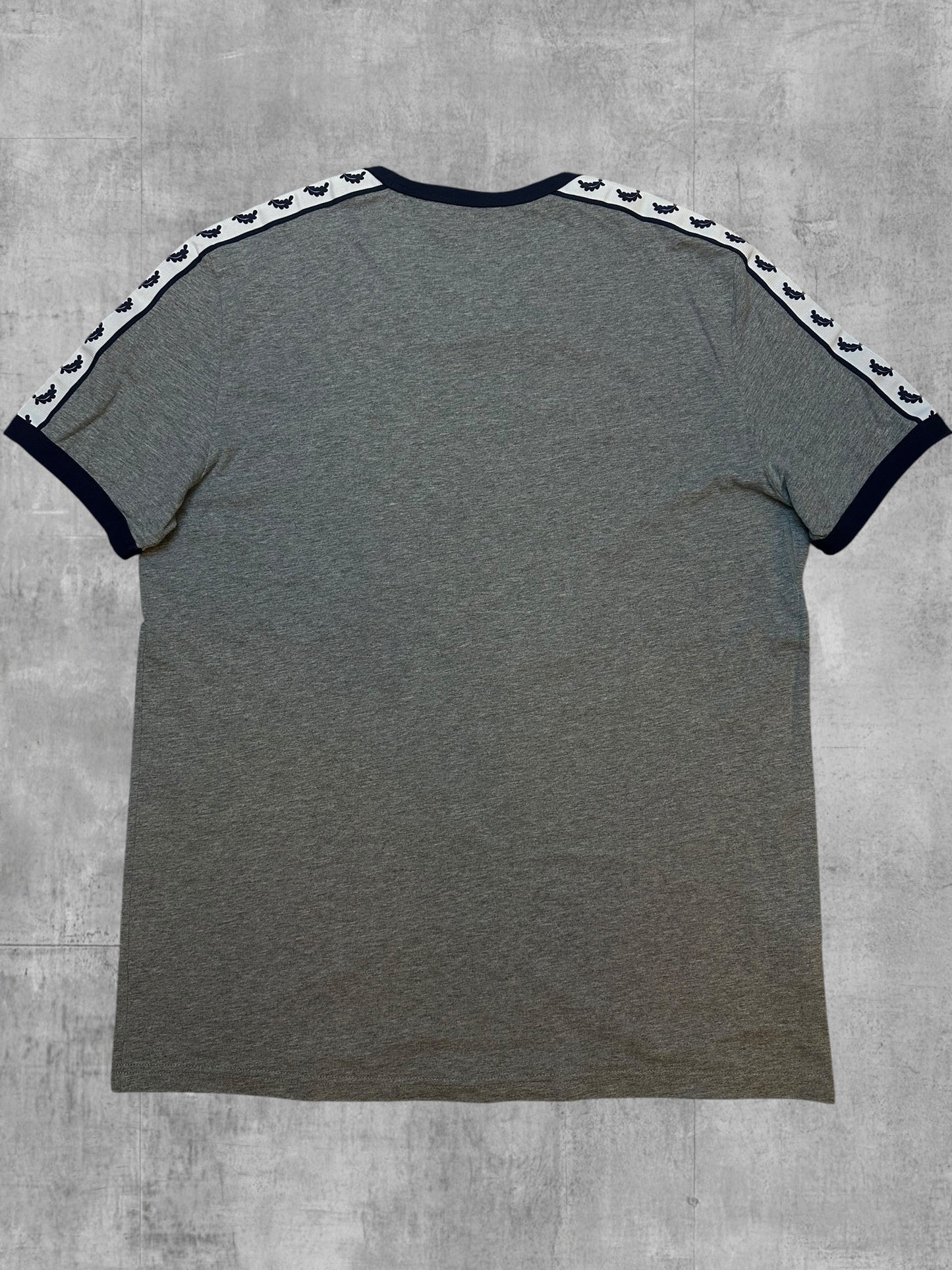 Fred Perry T-shirt Taped Grau L