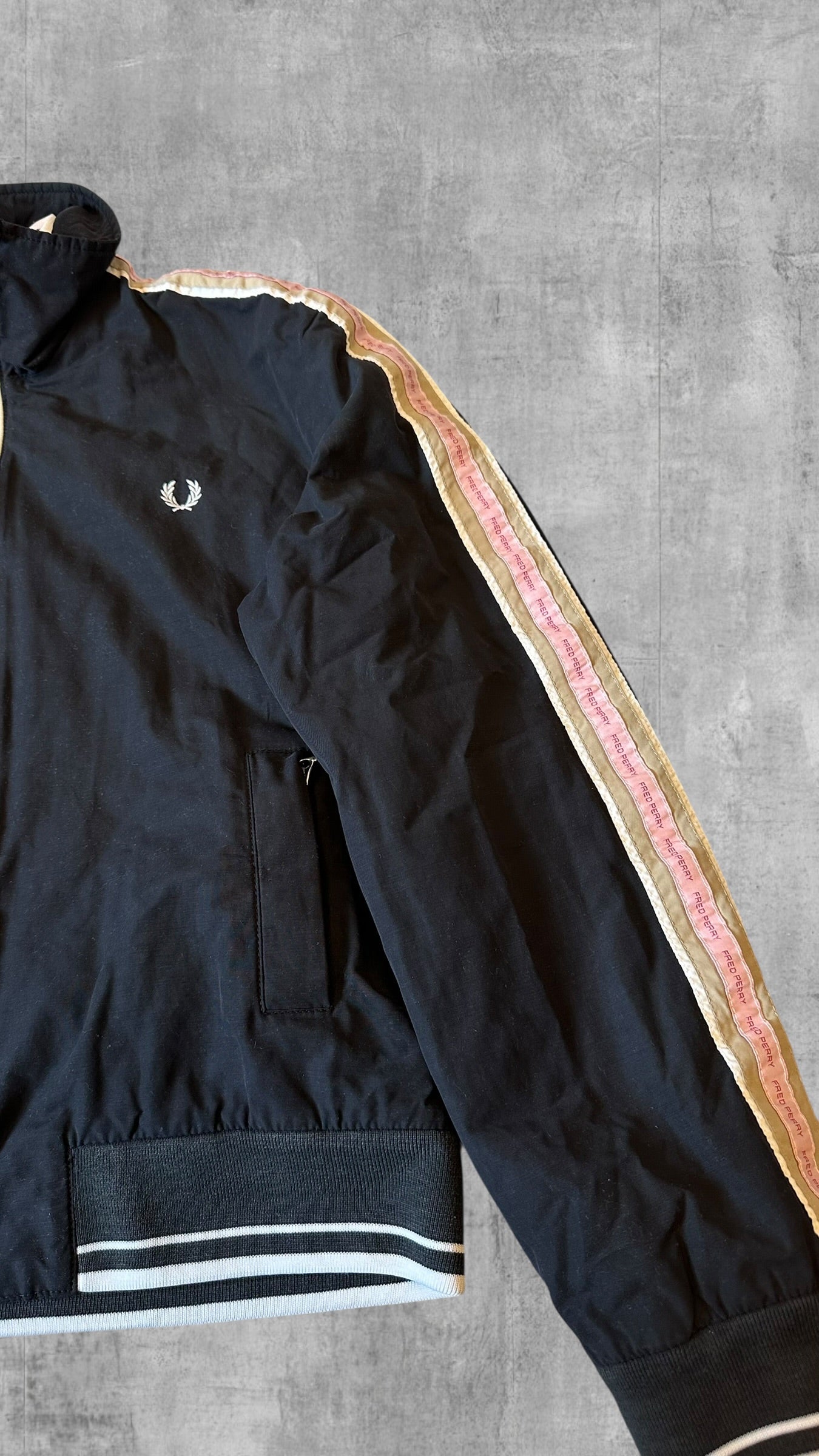 Fred Perry Übergangsjacke Regenjacke Gefüttert Taped Schwarz Frauengröße XL