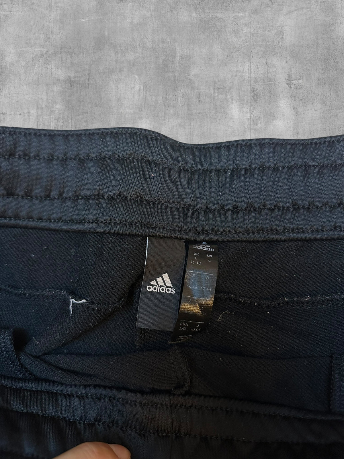 Adidas Pantaloni sportivi Pantaloni da jogging Nero M
