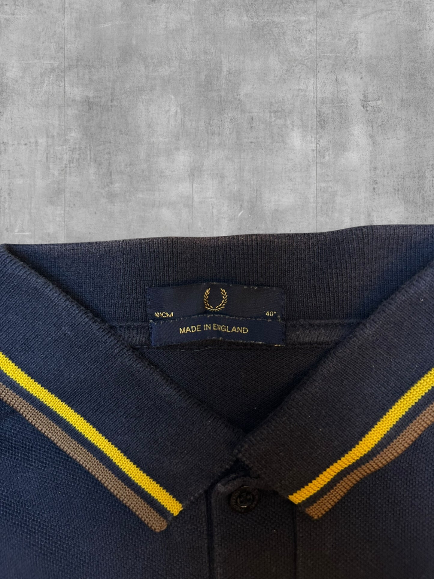 Fred Perry Polo Shirt Schwarzblau Gold M