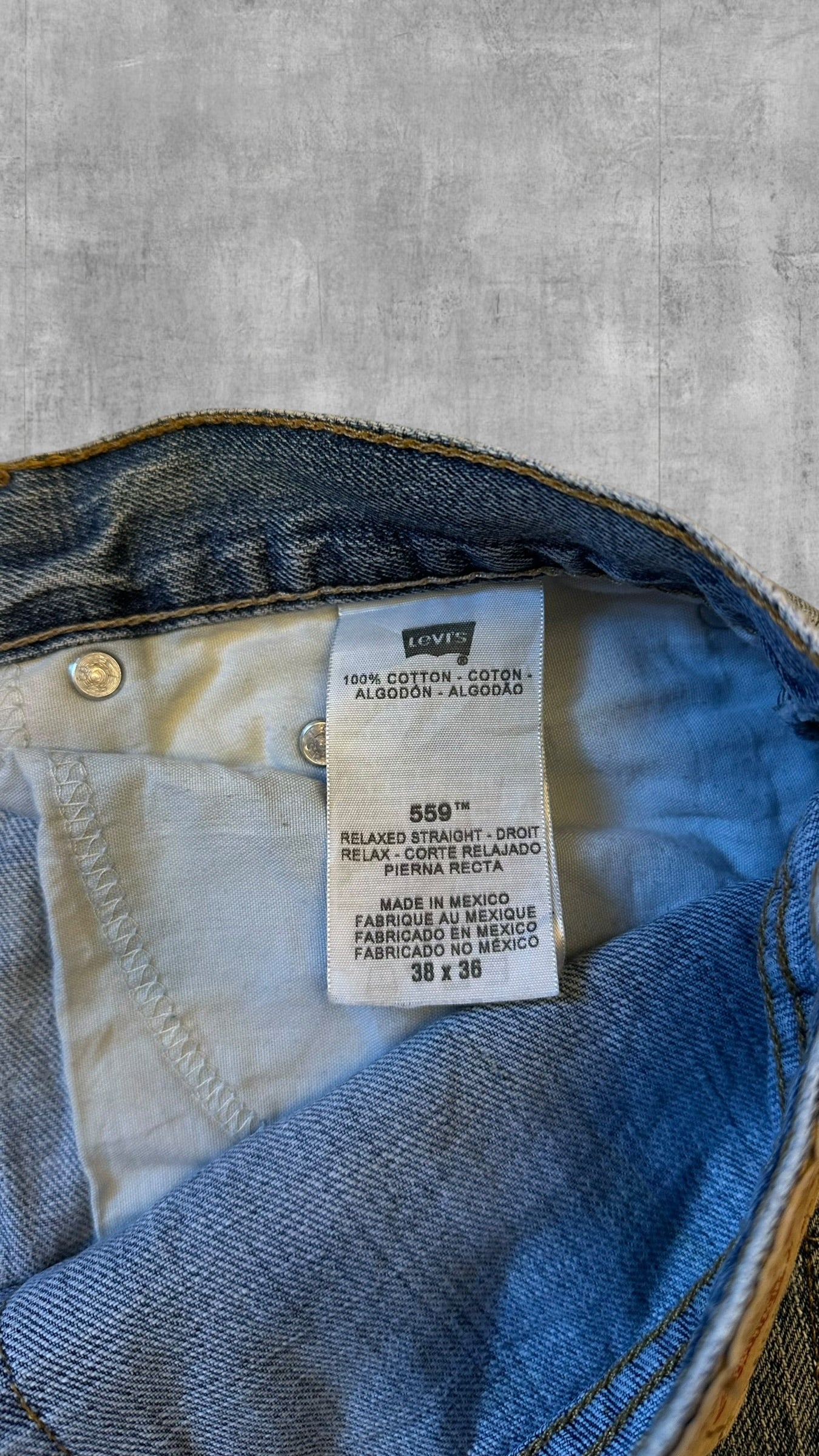 Levi’s Relaxed Fit Jeans 38 x 36