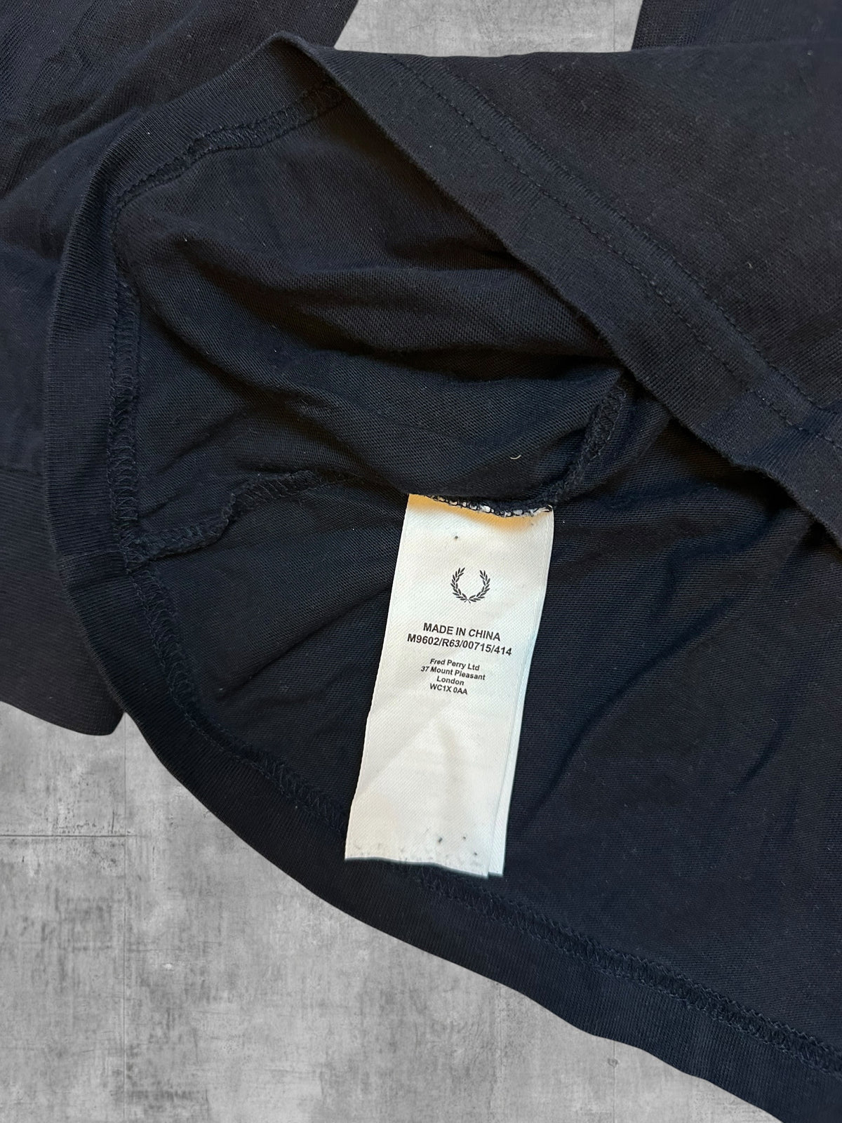 Fred Perry Longsleeve Schwarz Gold M
