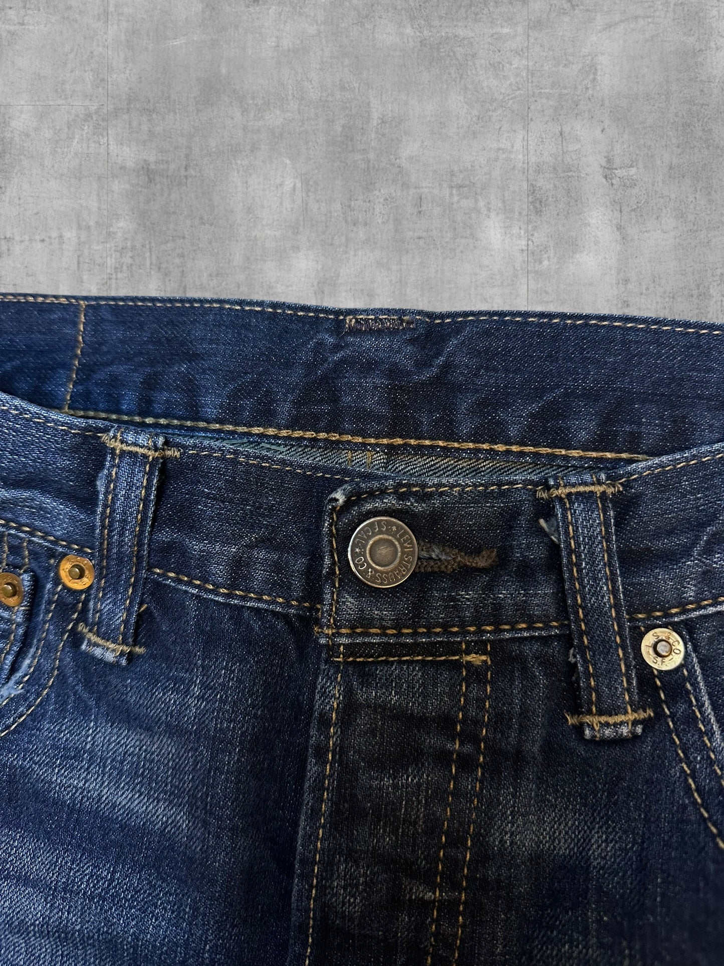 Levi's 501 Jeans Dunkelblau W31 L30 gekürzt