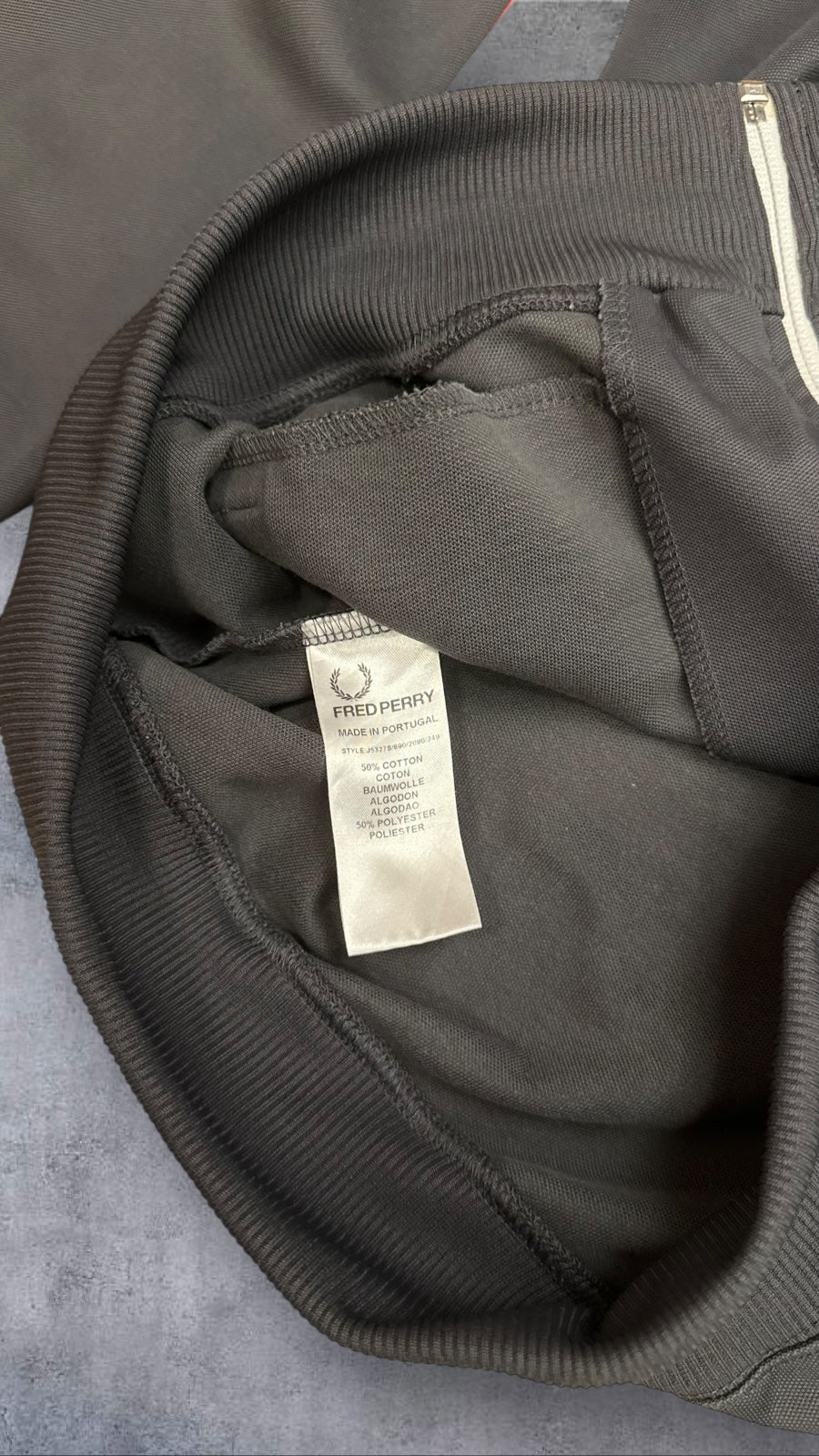 Fred Perry Trainingsjacke Taped Zip Jacke Grau M