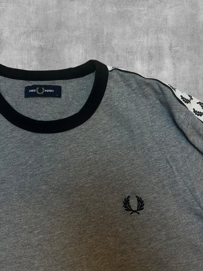 Fred Perry T-Shirt Taped Grau L