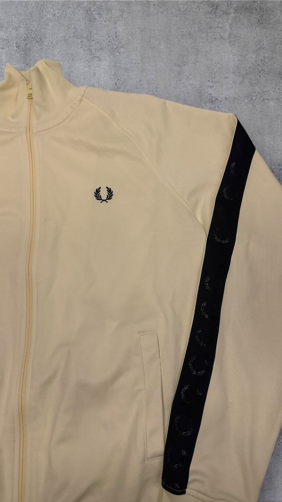Fred Perry Trainingsjacke Taped Zip Jacke Gelb Schwarz M