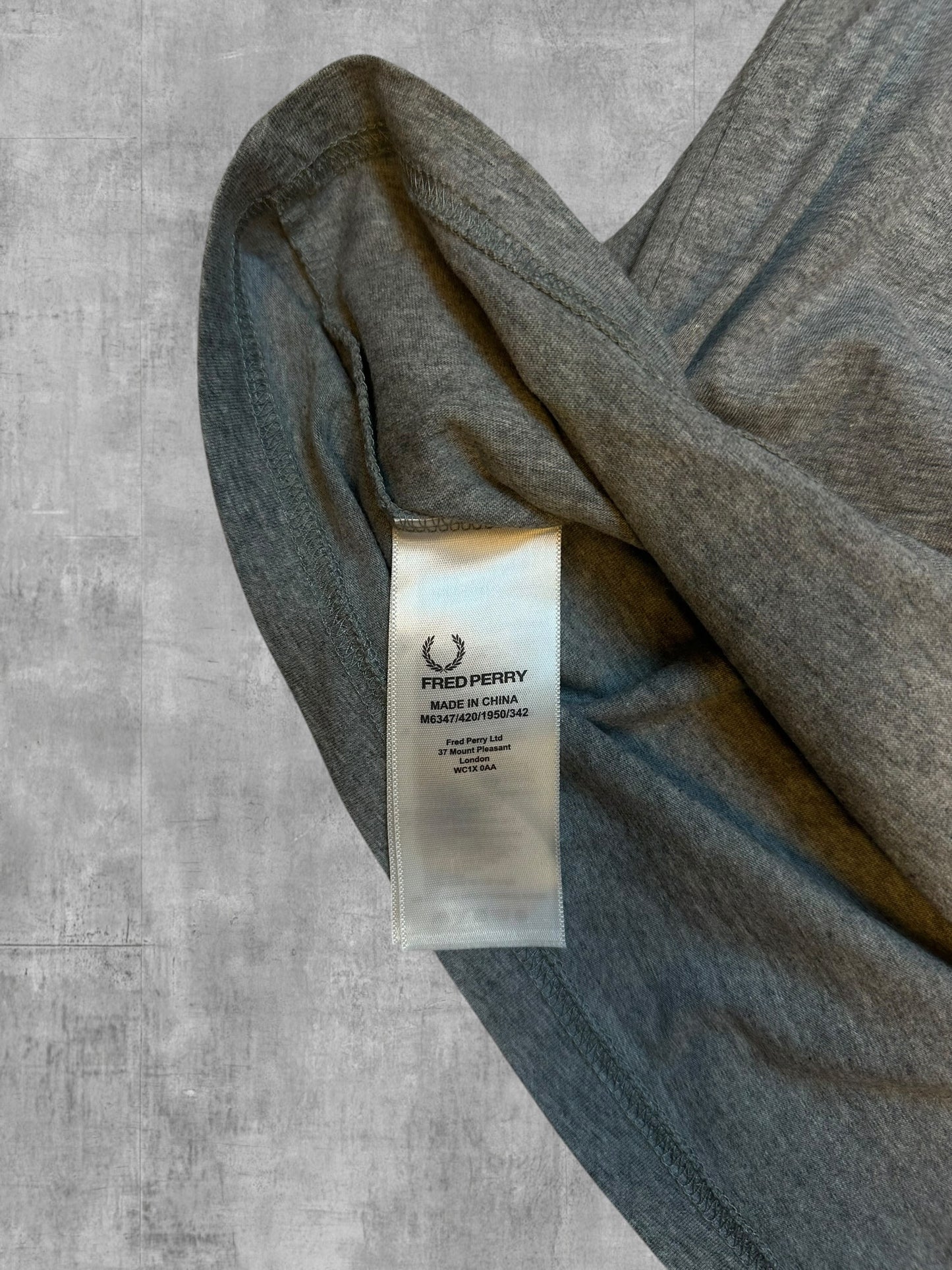 Fred Perry T-shirt Taped Grau L