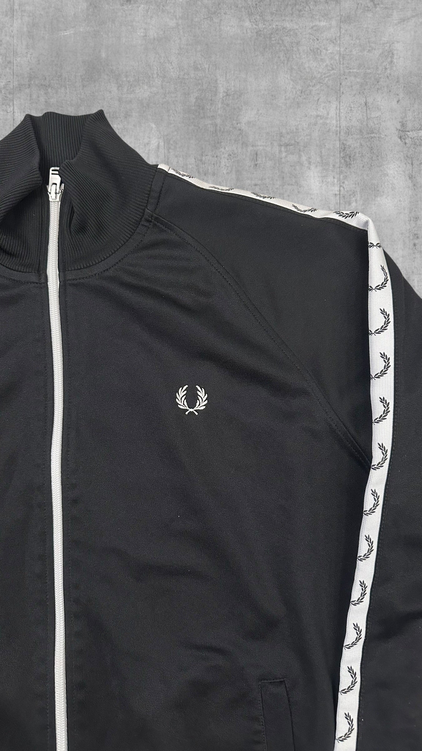 Fred Perry Trainingsjacke Taped Schwarz Weiß L
