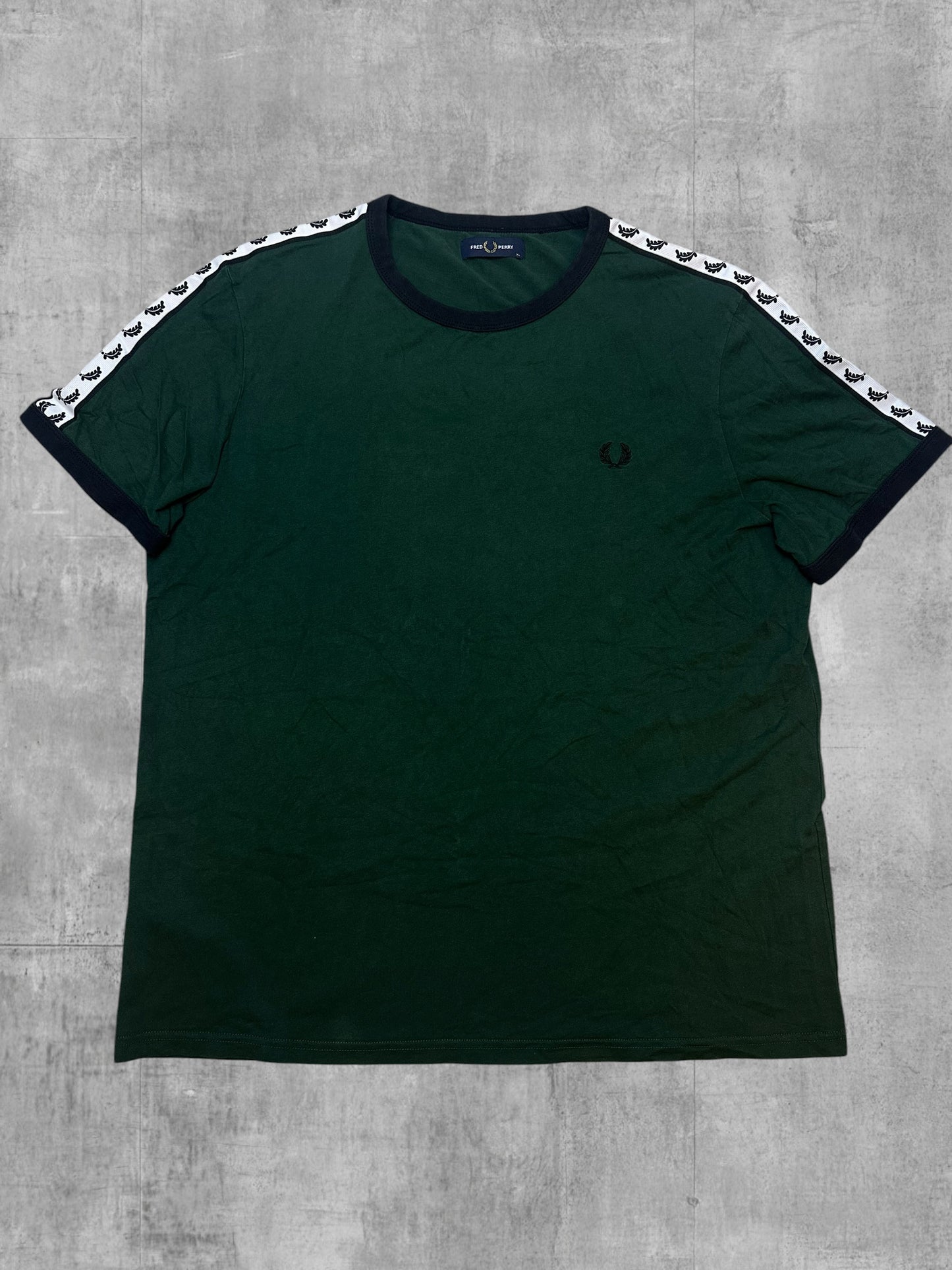 Fred Perry T-Shirt Taped Dunkelgrün XL
