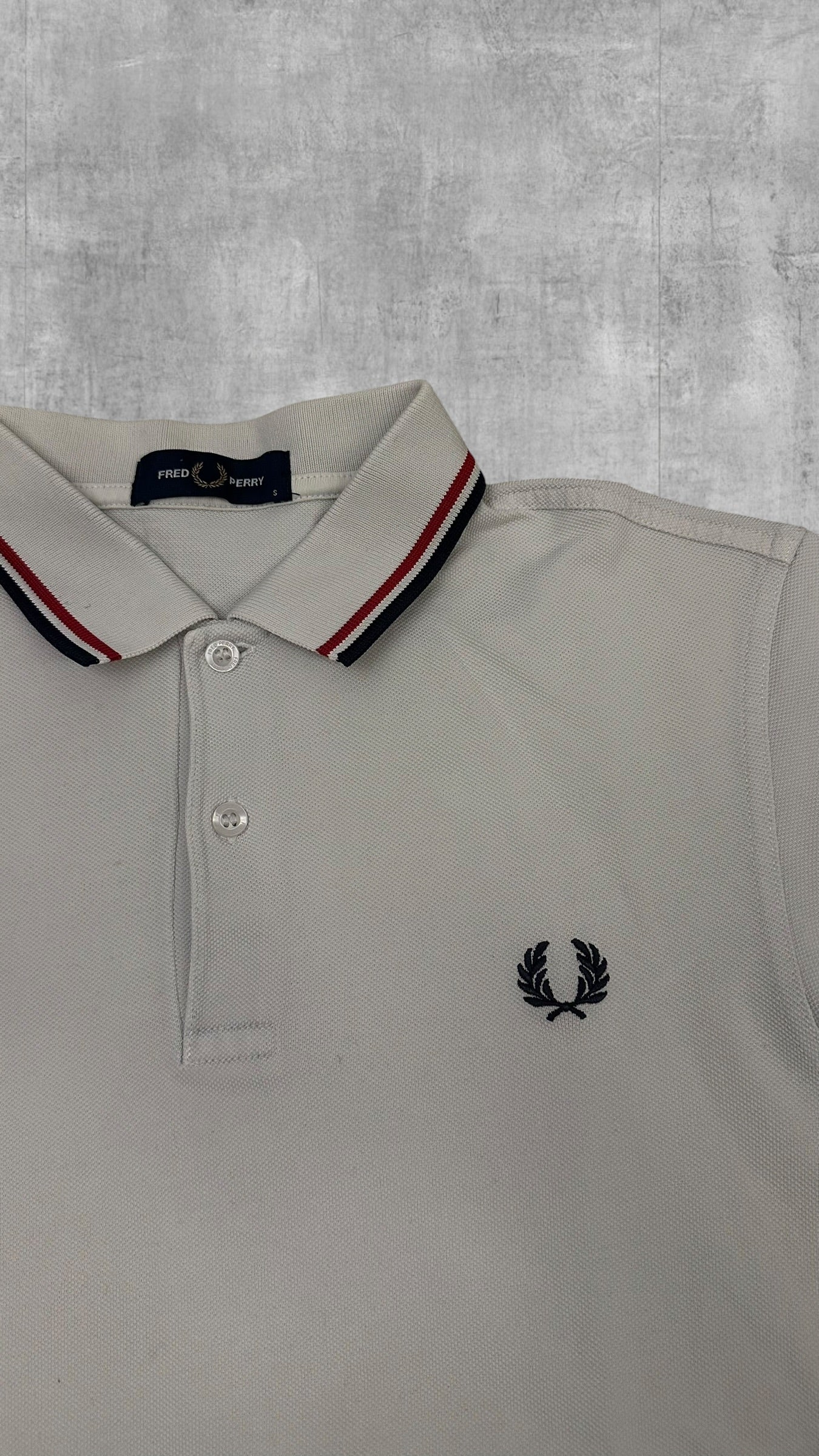 Fred Perry Polo Shirt Weiß Schwarz Rot S