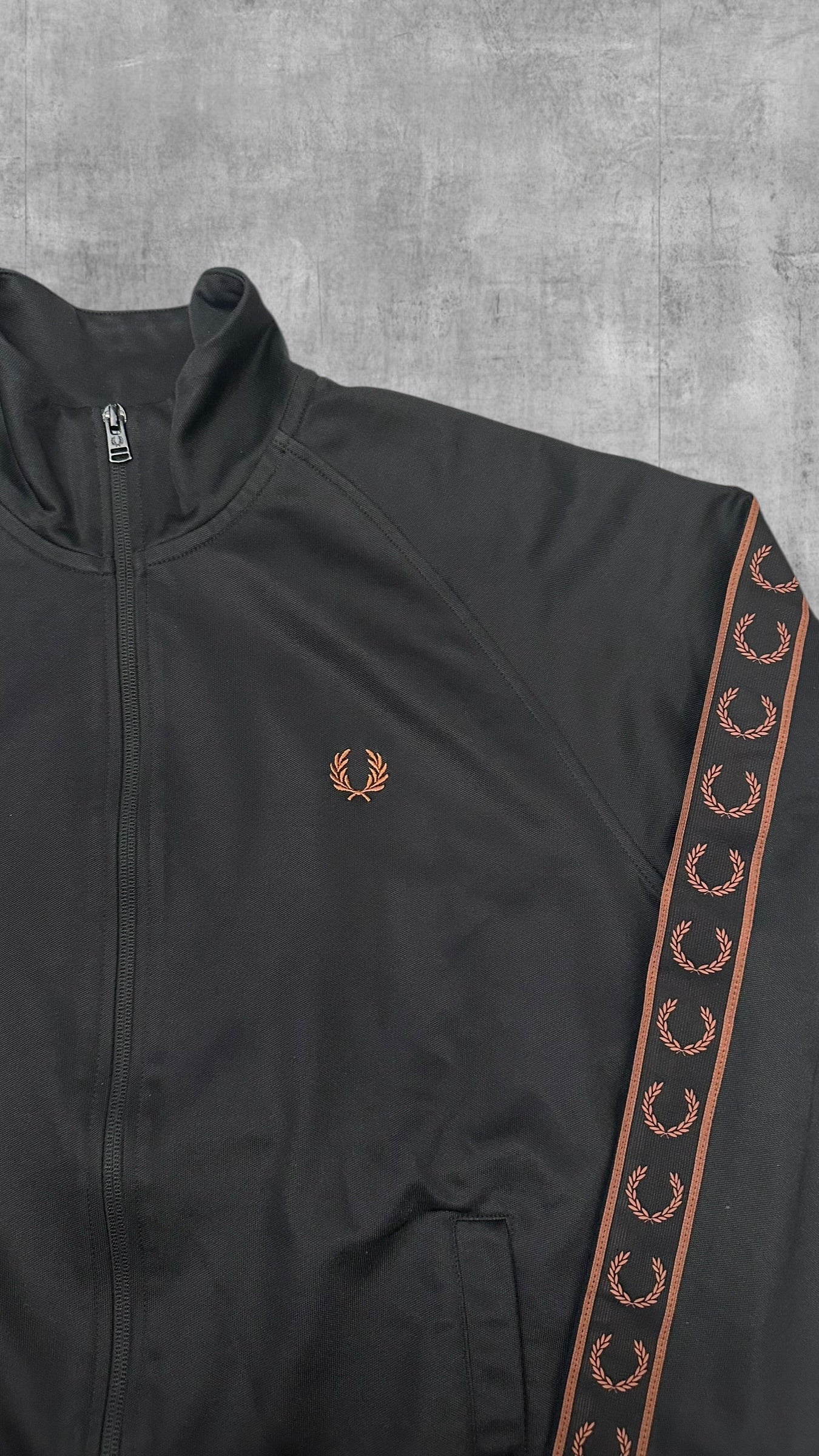 Fred Perry Trainingsjacke Taped Schwarz Rostbraun M