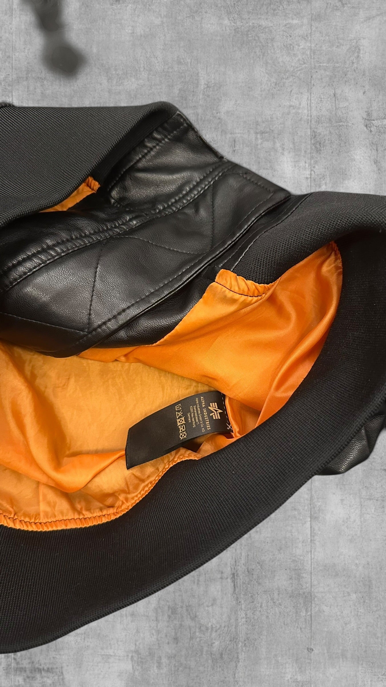 Alpha Industries Leder Bomberjacke Schwarz L