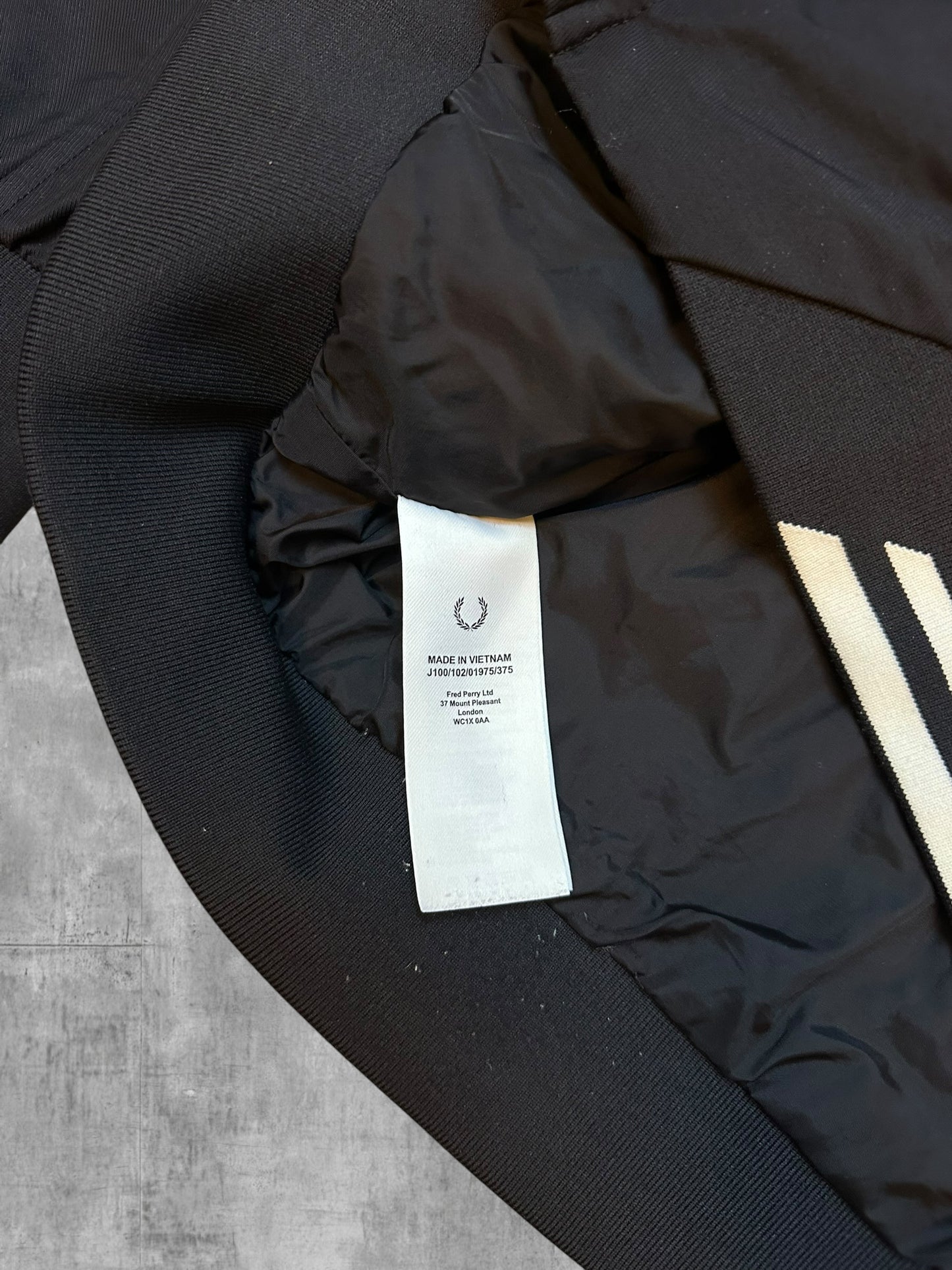 Fred Perry Bomberjacke Regenjacke Schwarz XXL