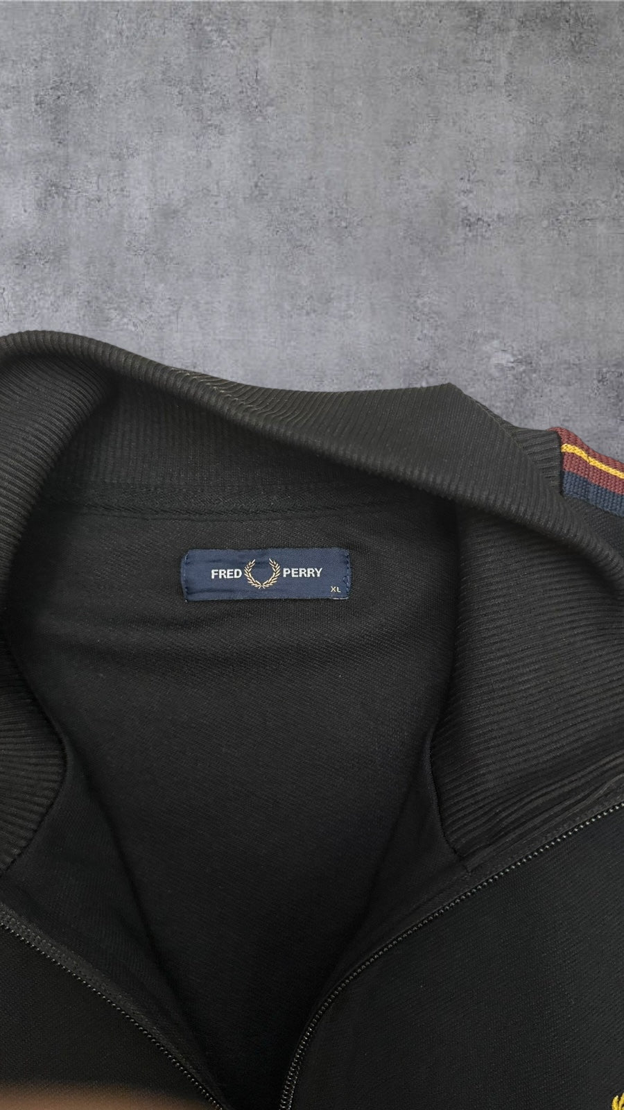 Fred Perry Trainingsjacke Taped Zip Jacke Schwarz Gold XL