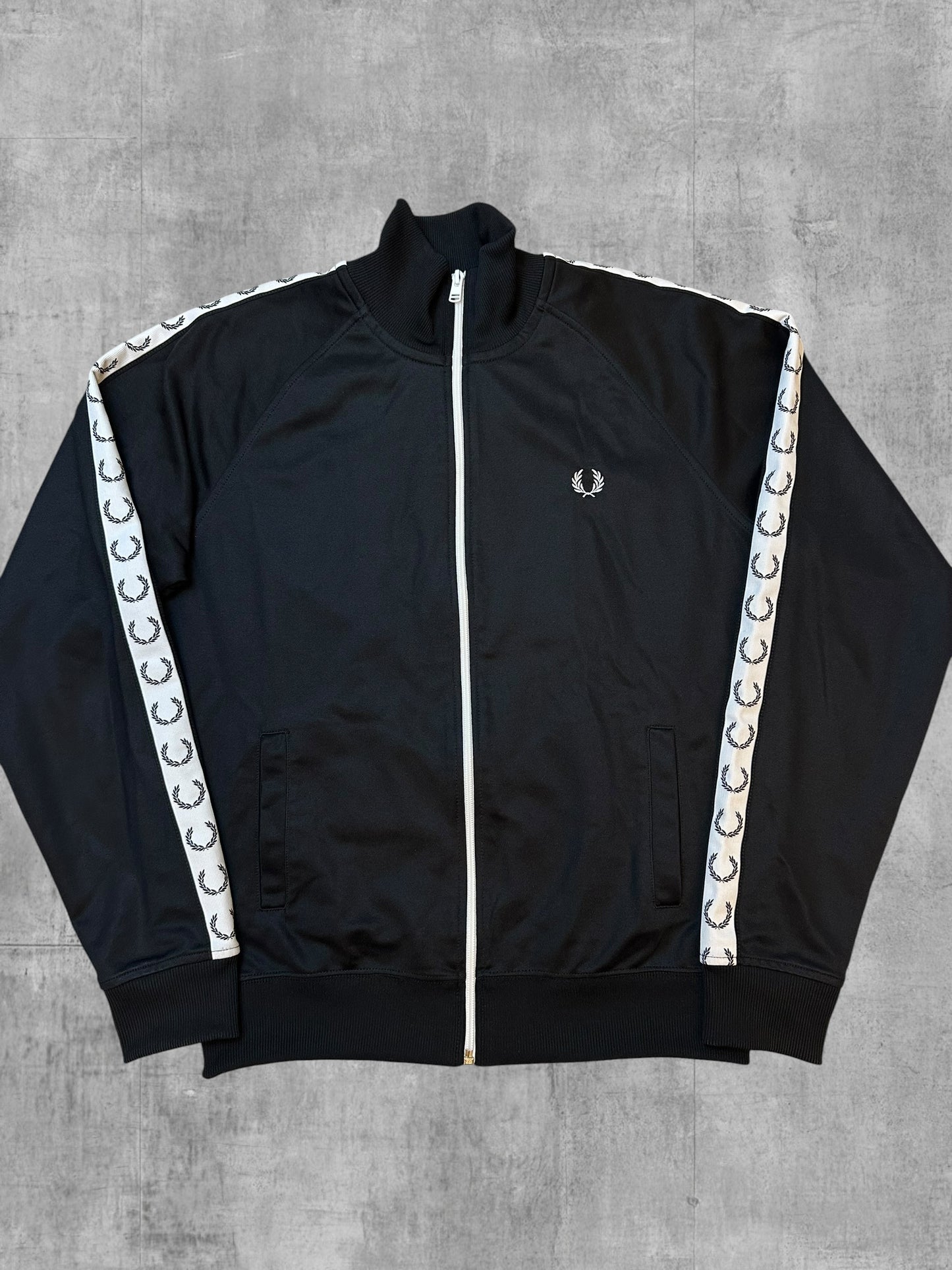 Fred Perry Trainingsjacke Taped Schwarz Weiß M
