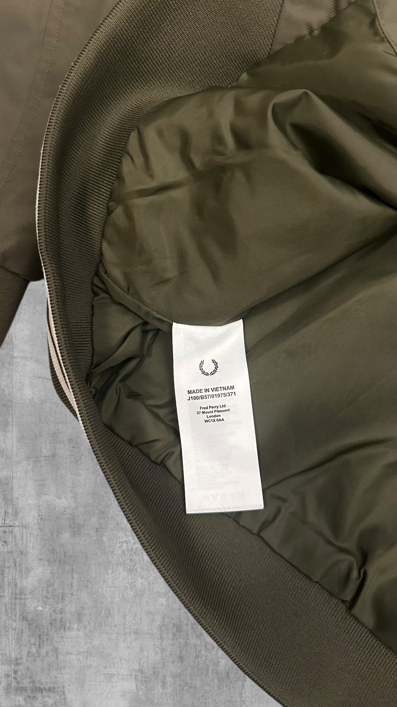 Fred Perry Regenjacke Bomberjacke Khaki L