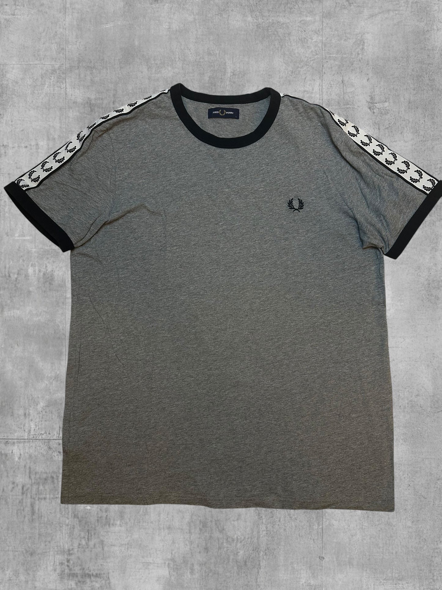 Fred Perry T-Shirt Taped Grau L