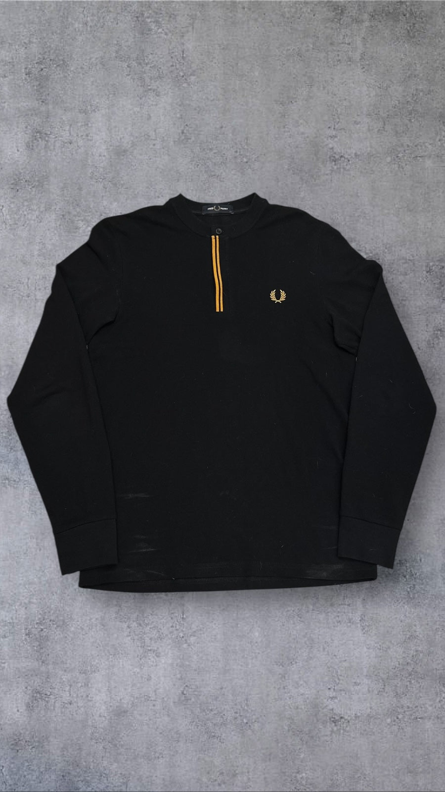 Fred Perry Longsleeve Schwarz Gold XS