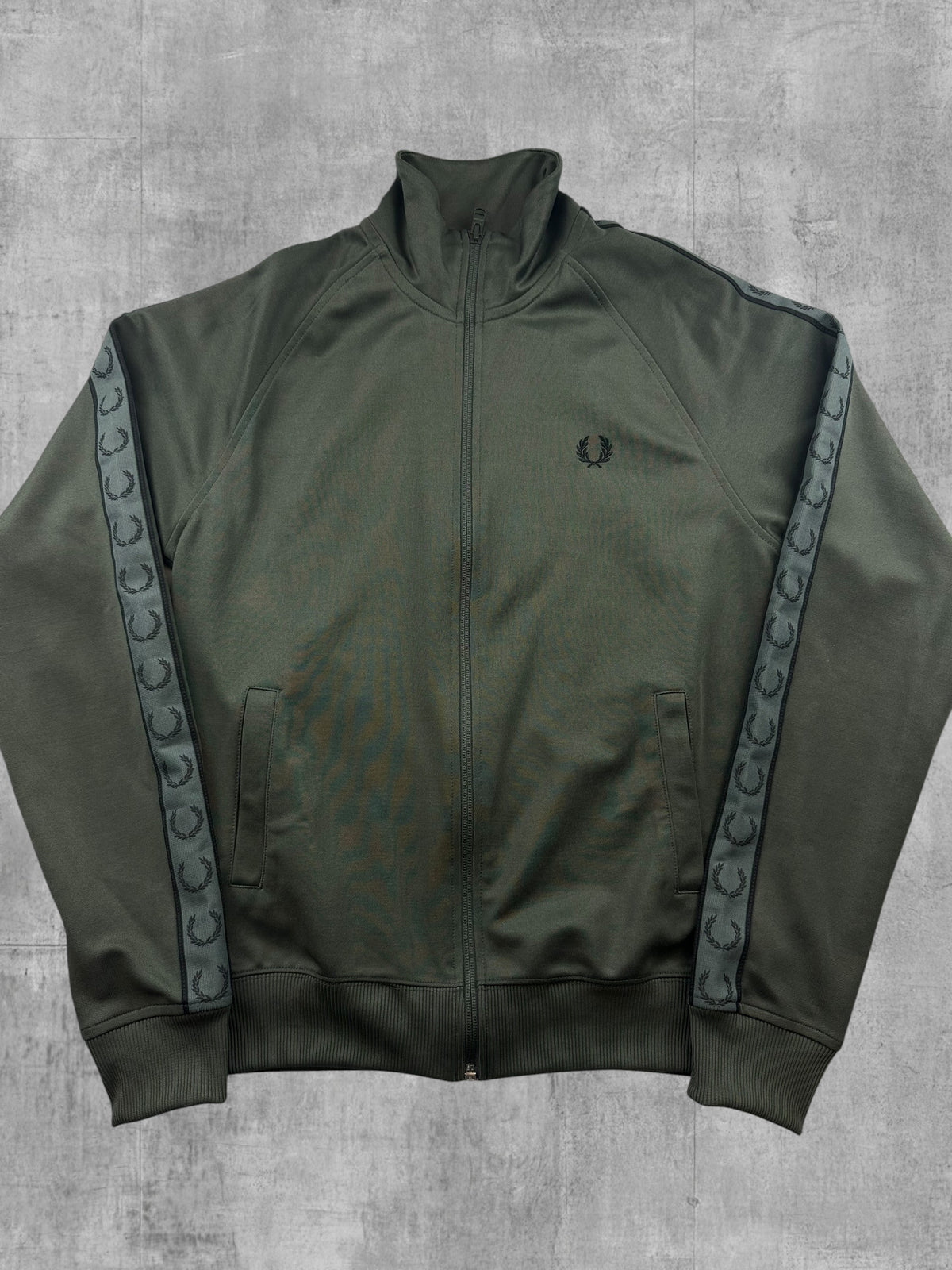 Fred Perry Trainingsjacke Taped Khaki Grau XS