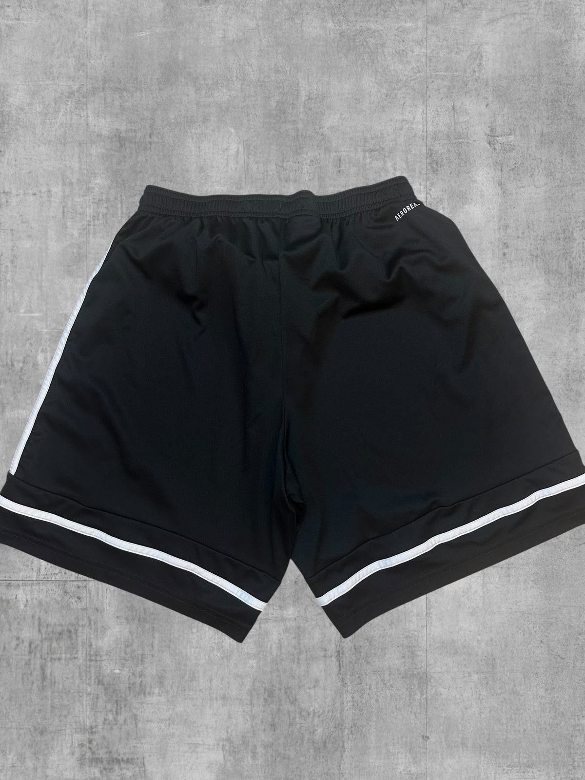 Adidas Shorts Schwarz Weiß S