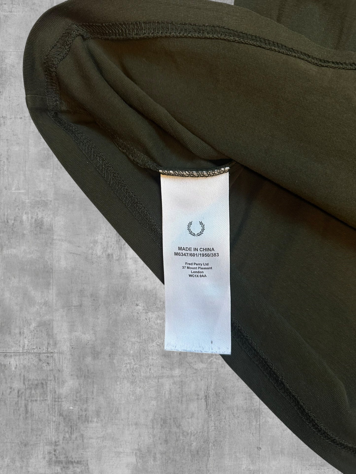 Fred Perry T-shirt Taped Olivgrün M