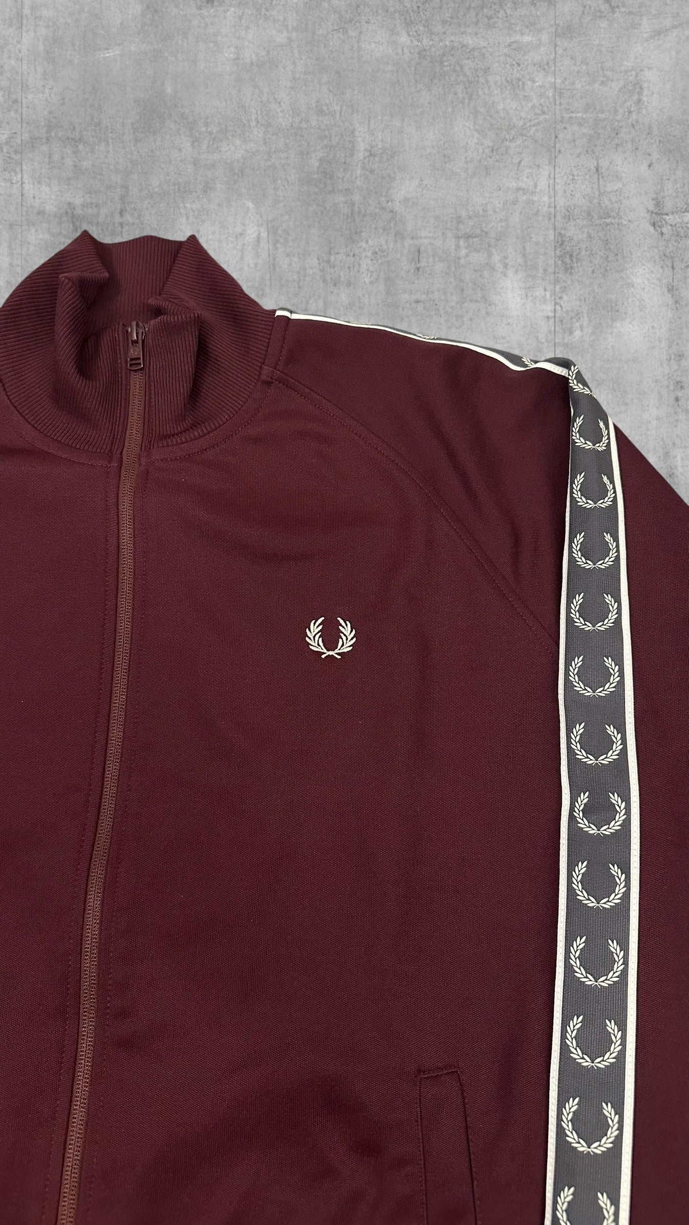Fred Perry Trainingsjacke Taped Weinrot L