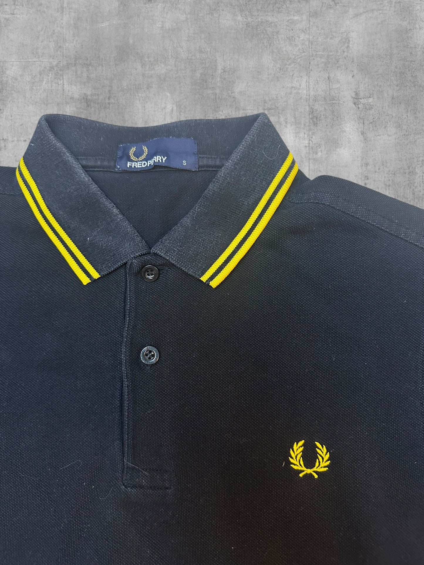 Fred Perry Polo Shirt Schwarz Gelb S