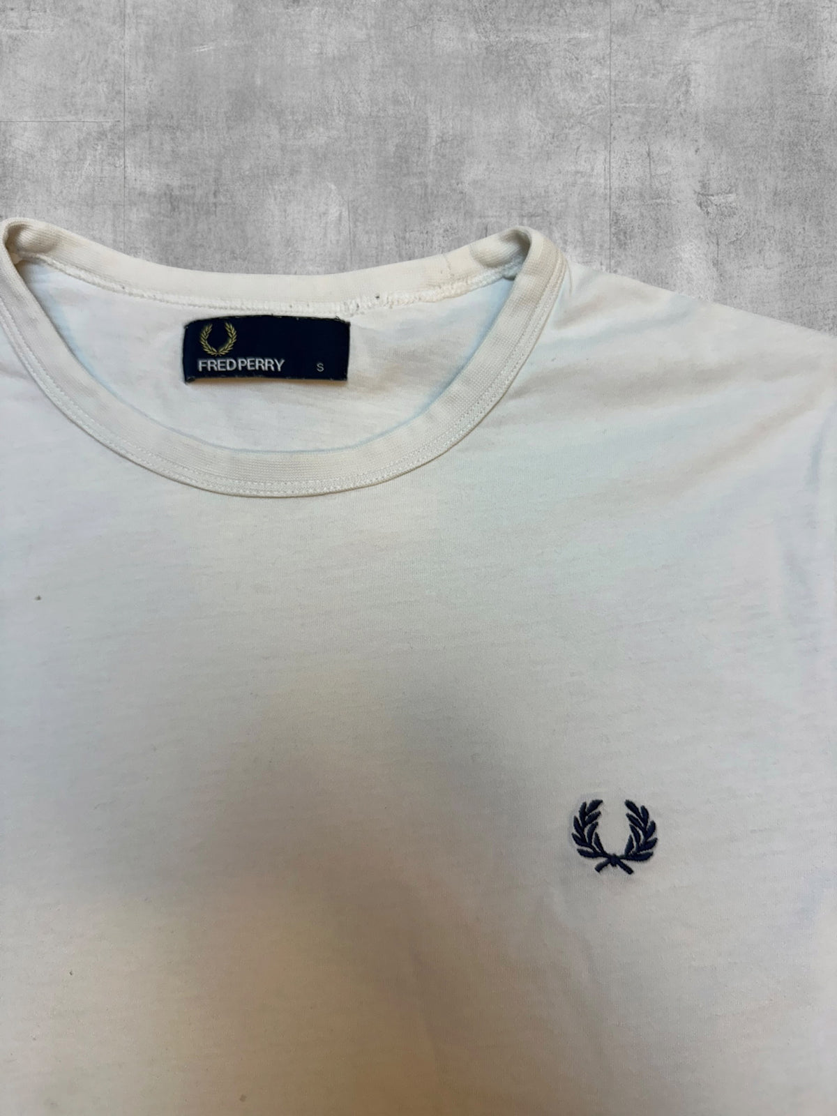 Fred Perry T-Shirt Weiß Schwarz Rot S