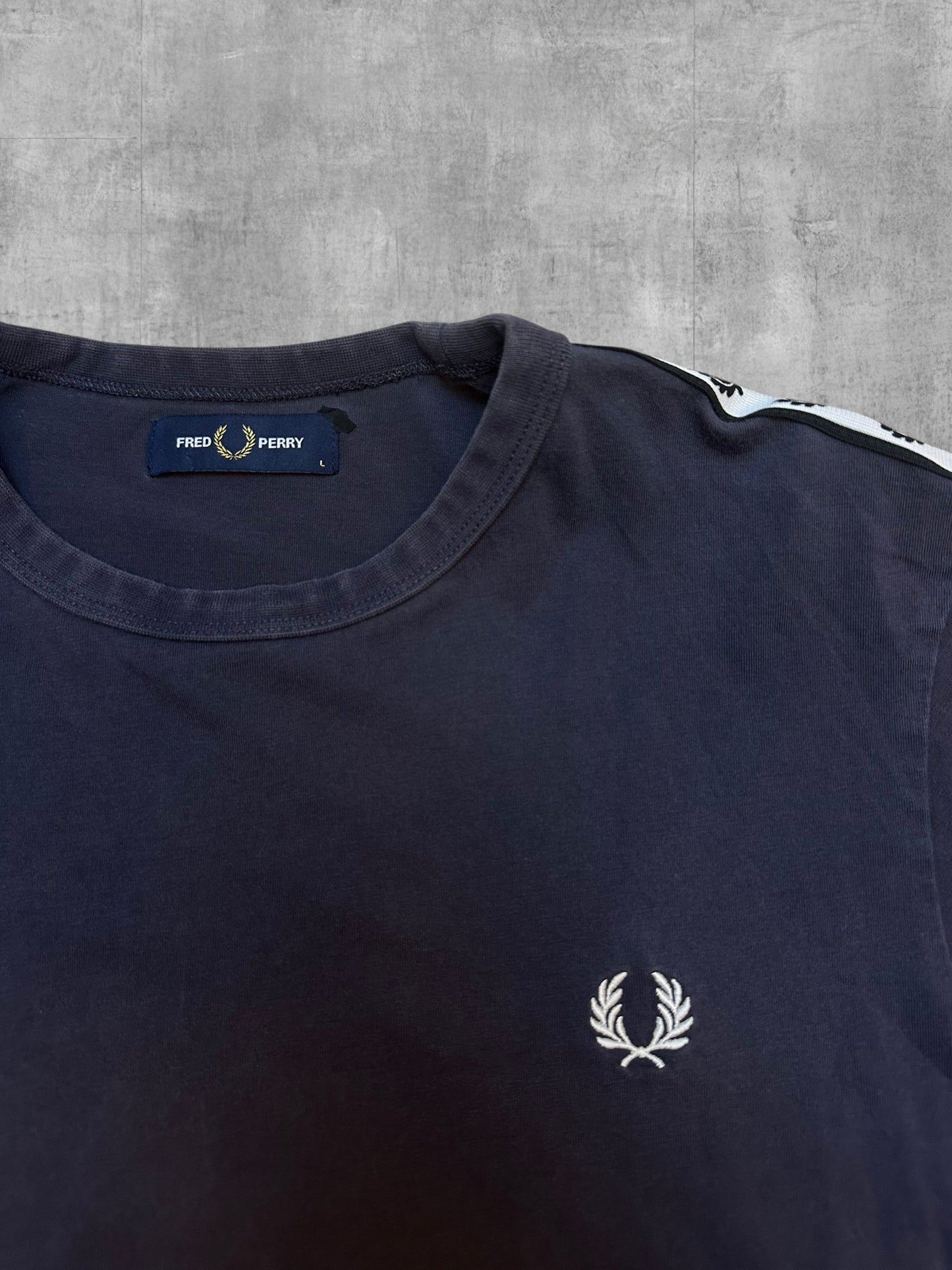 Fred Perry T-shirt Taped Navy Blau Weiß L