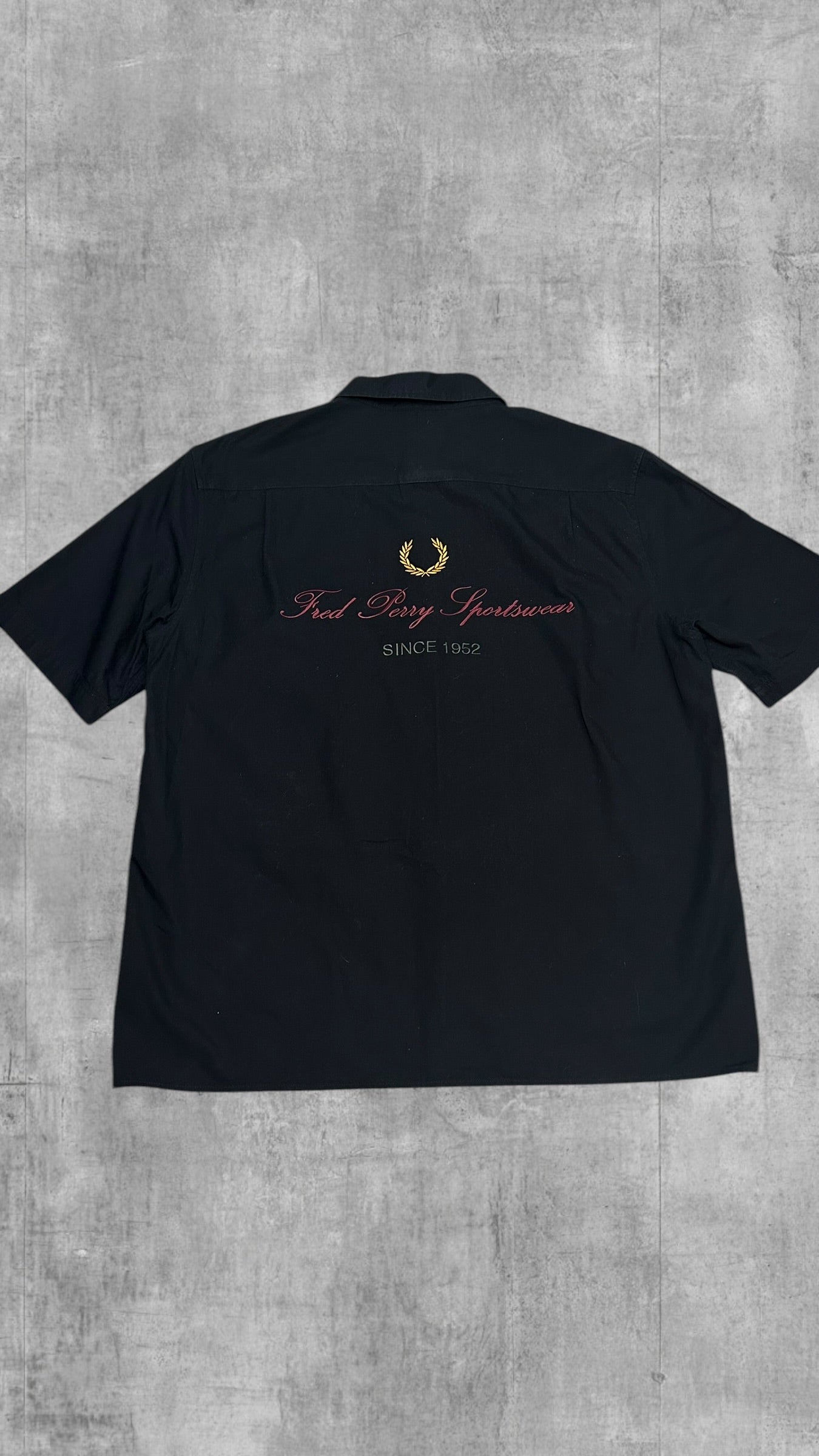 Fred Perry Kurzarmhemd Backprint Schwarz XL