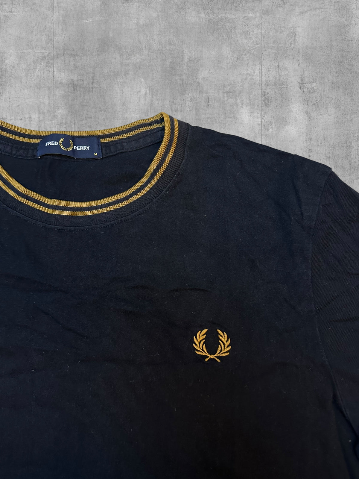 Fred Perry Longsleeve Schwarz Gold M
