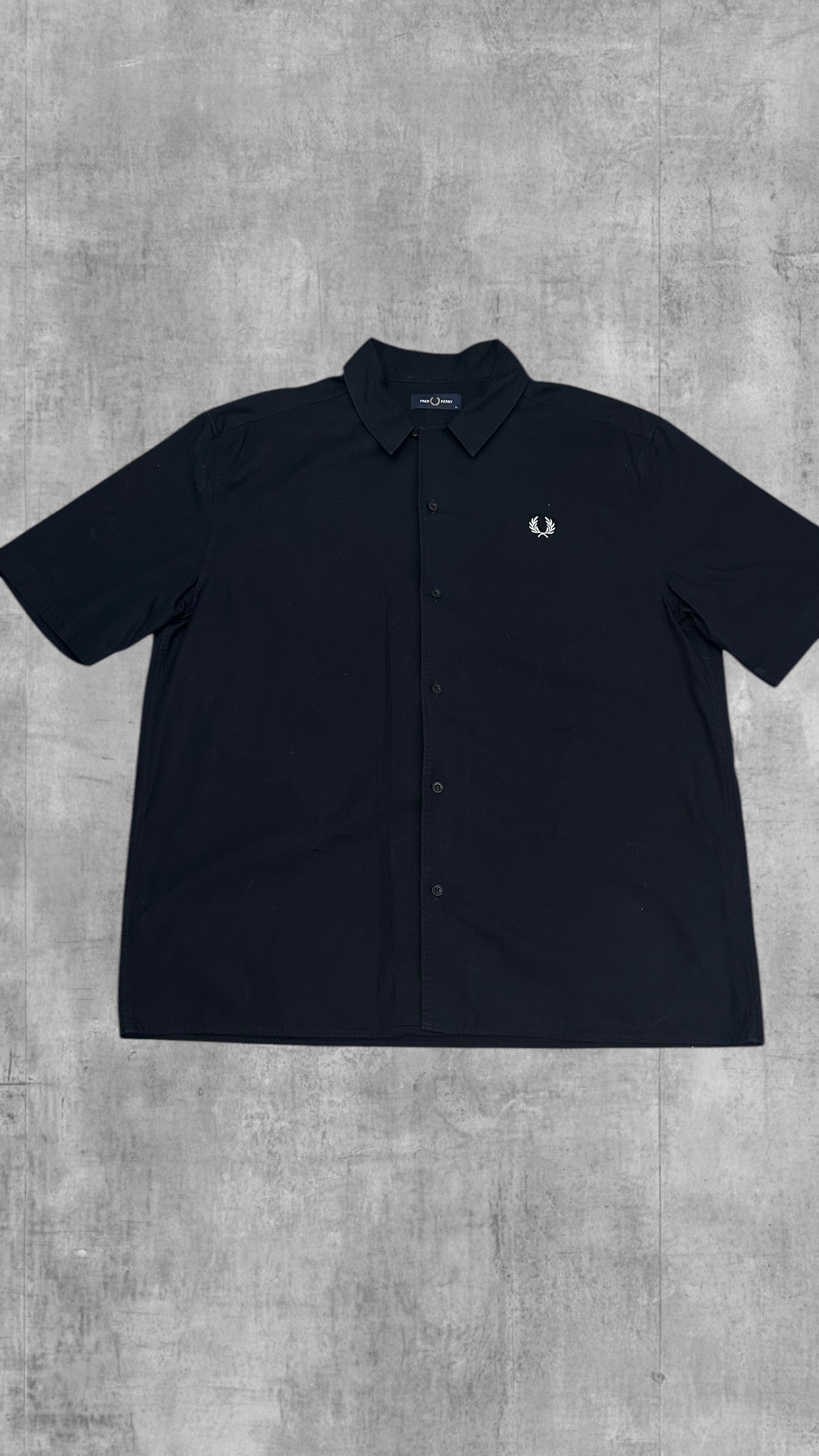 Fred Perry Kurzarmhemd Backprint Schwarz XL