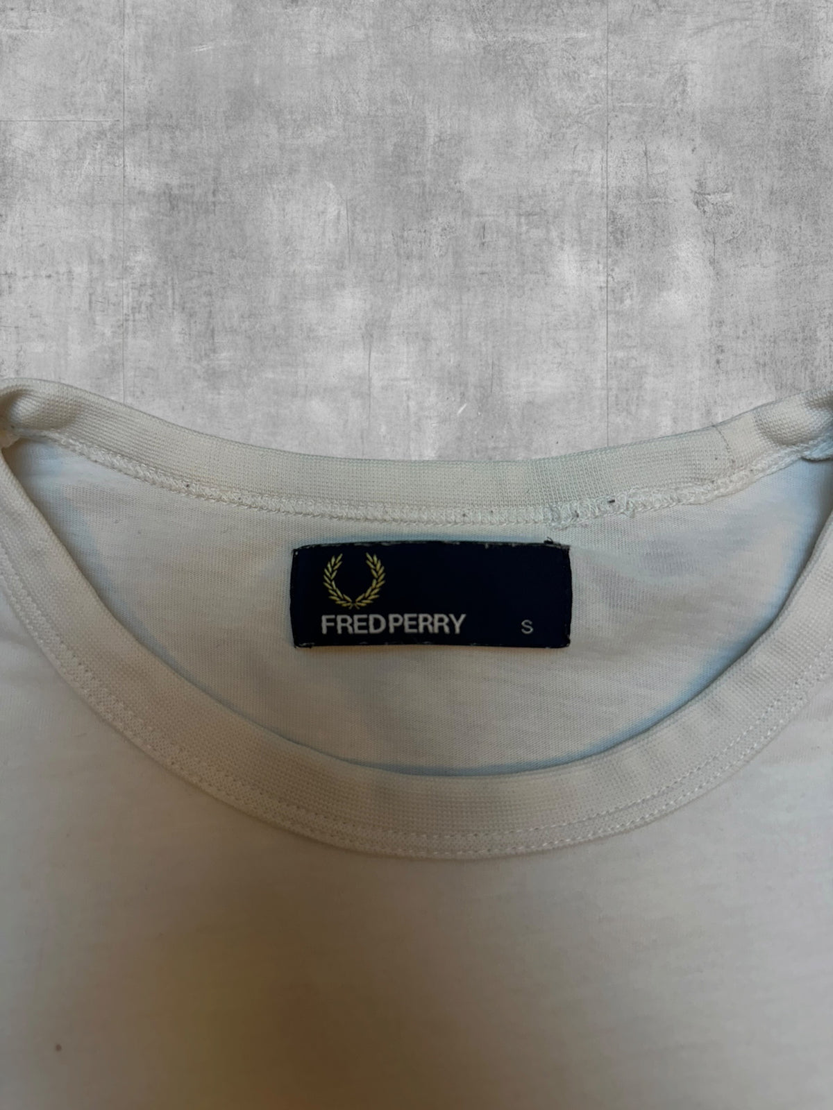 Fred Perry T-Shirt Weiß Schwarz Rot S