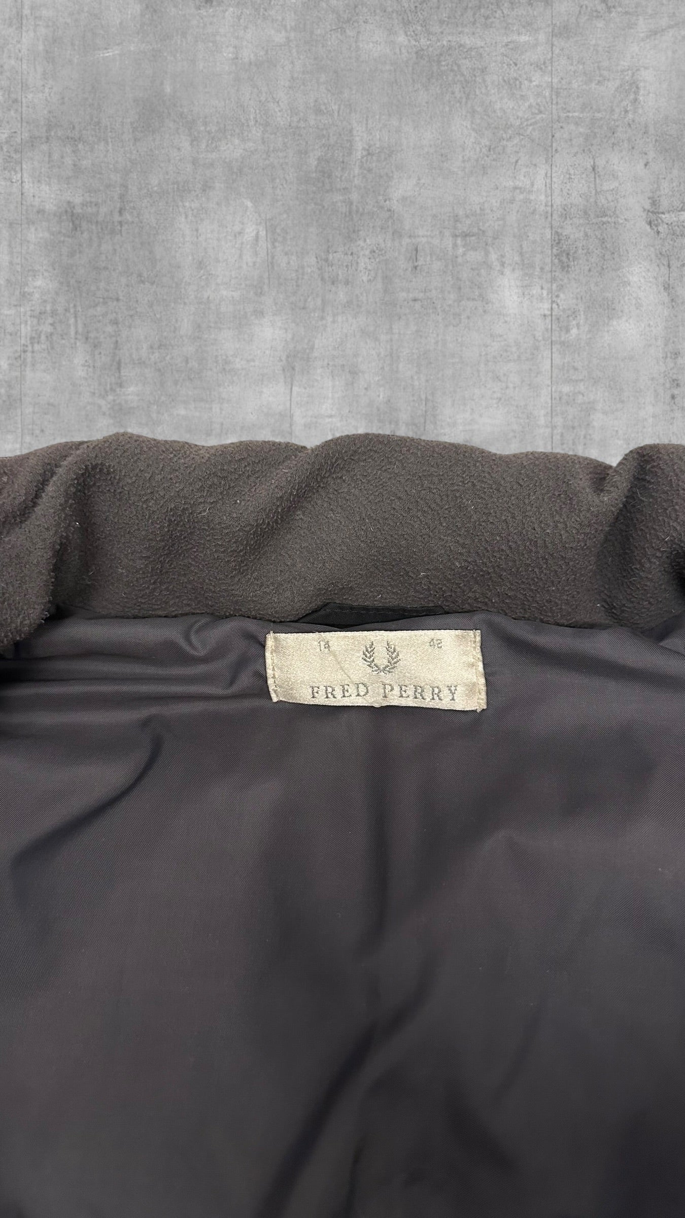 Fred Perry Winterjacke Daunenjacke Pufferjacke Schwarz Frauengröße XL Herren M