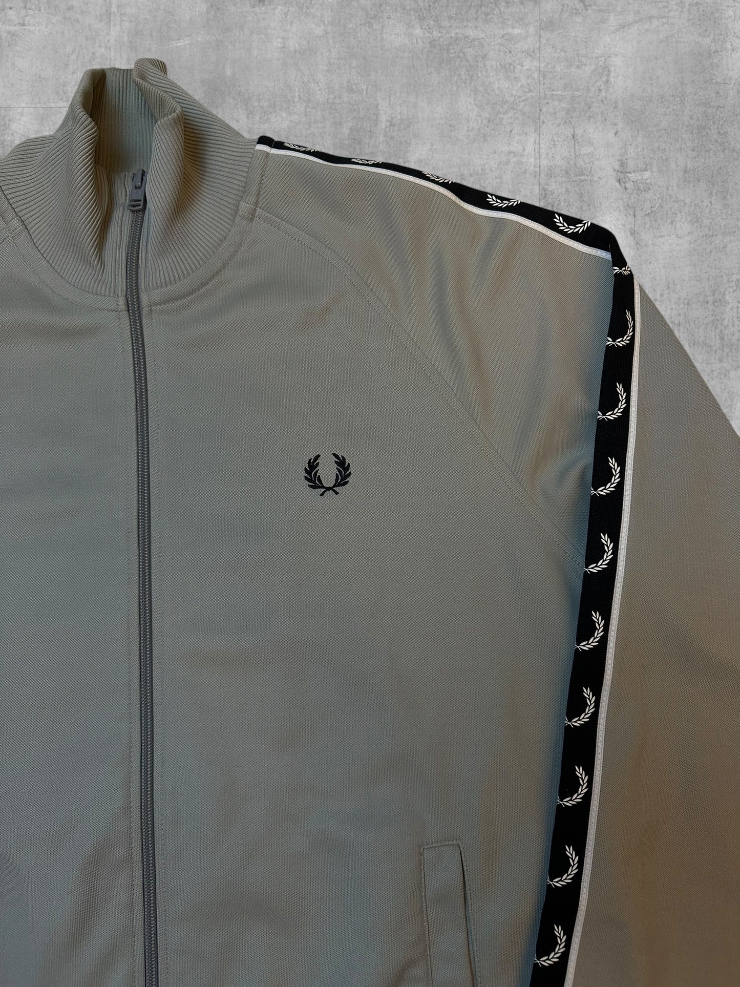 Fred Perry Trainingsjacke Taped Grau Schwarz Weiß M